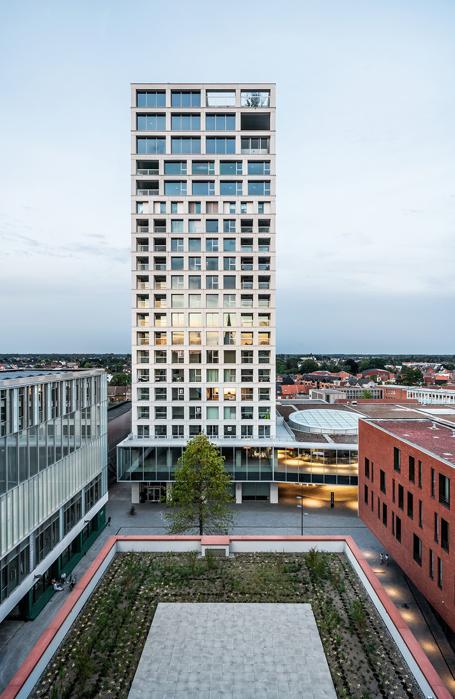 Lucid Turnova B 47 LOW