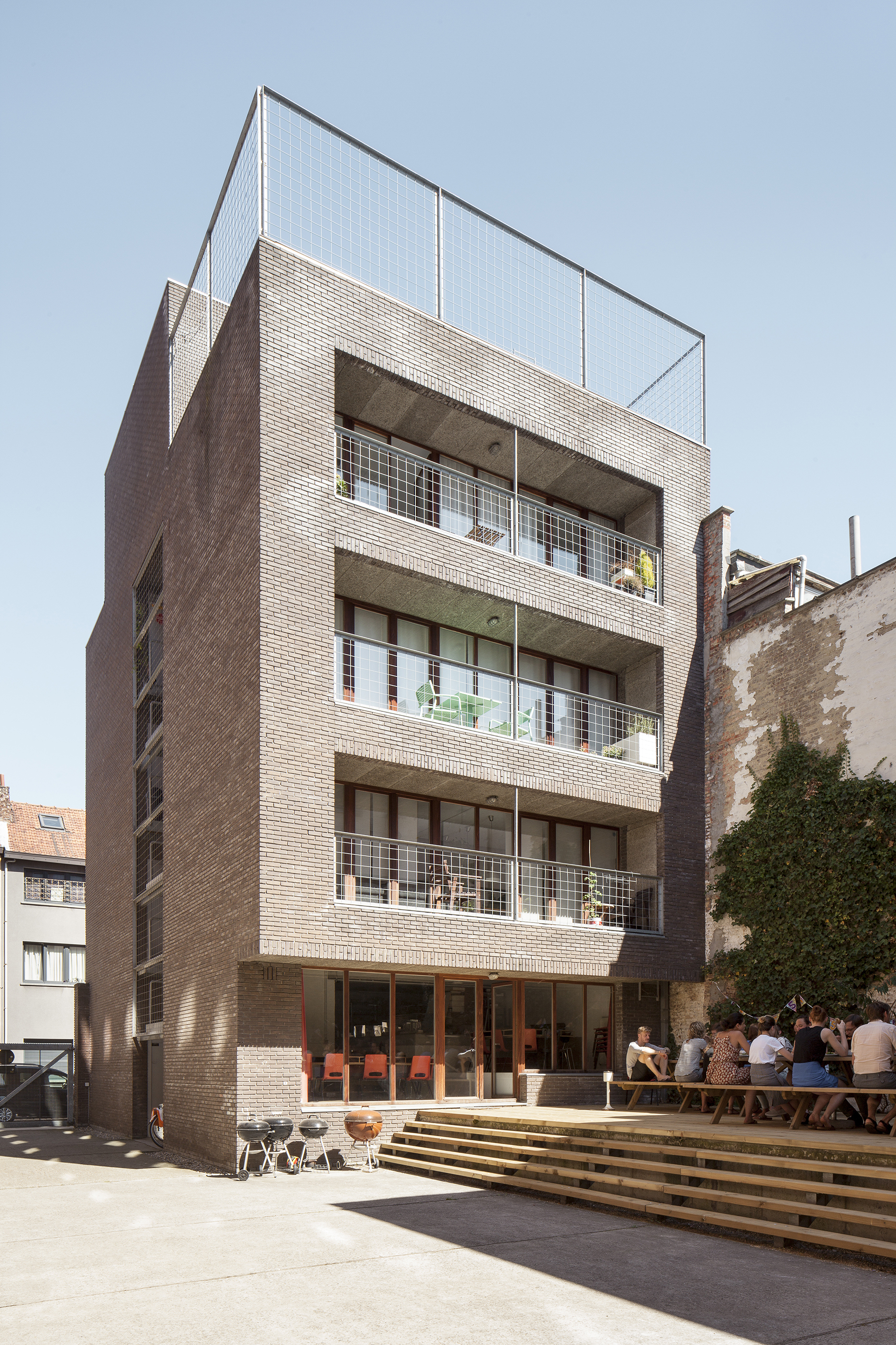 Anyplace copyright Ilse Liekens 04