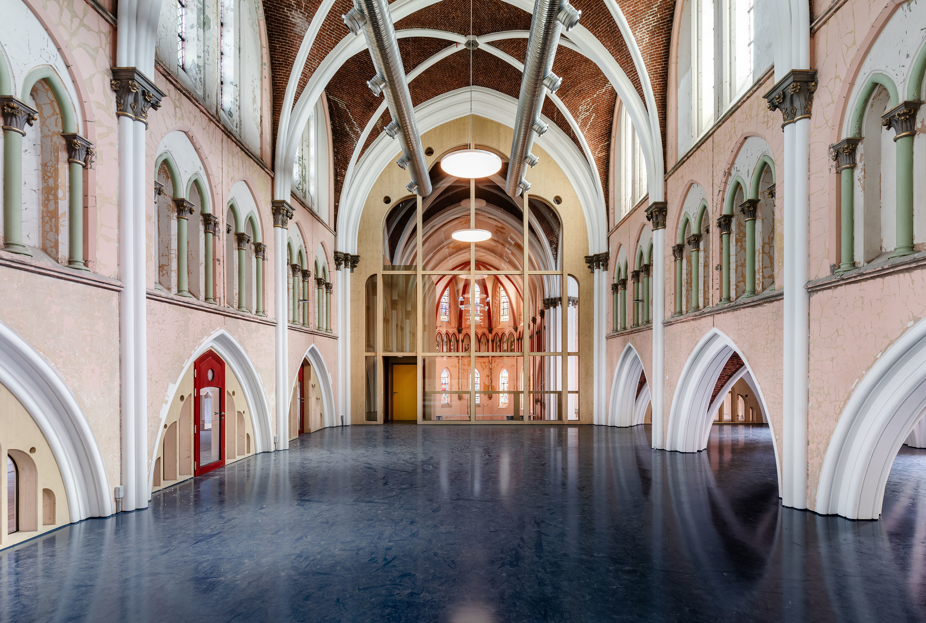 LOW LUCID B Juxta H Hart 028