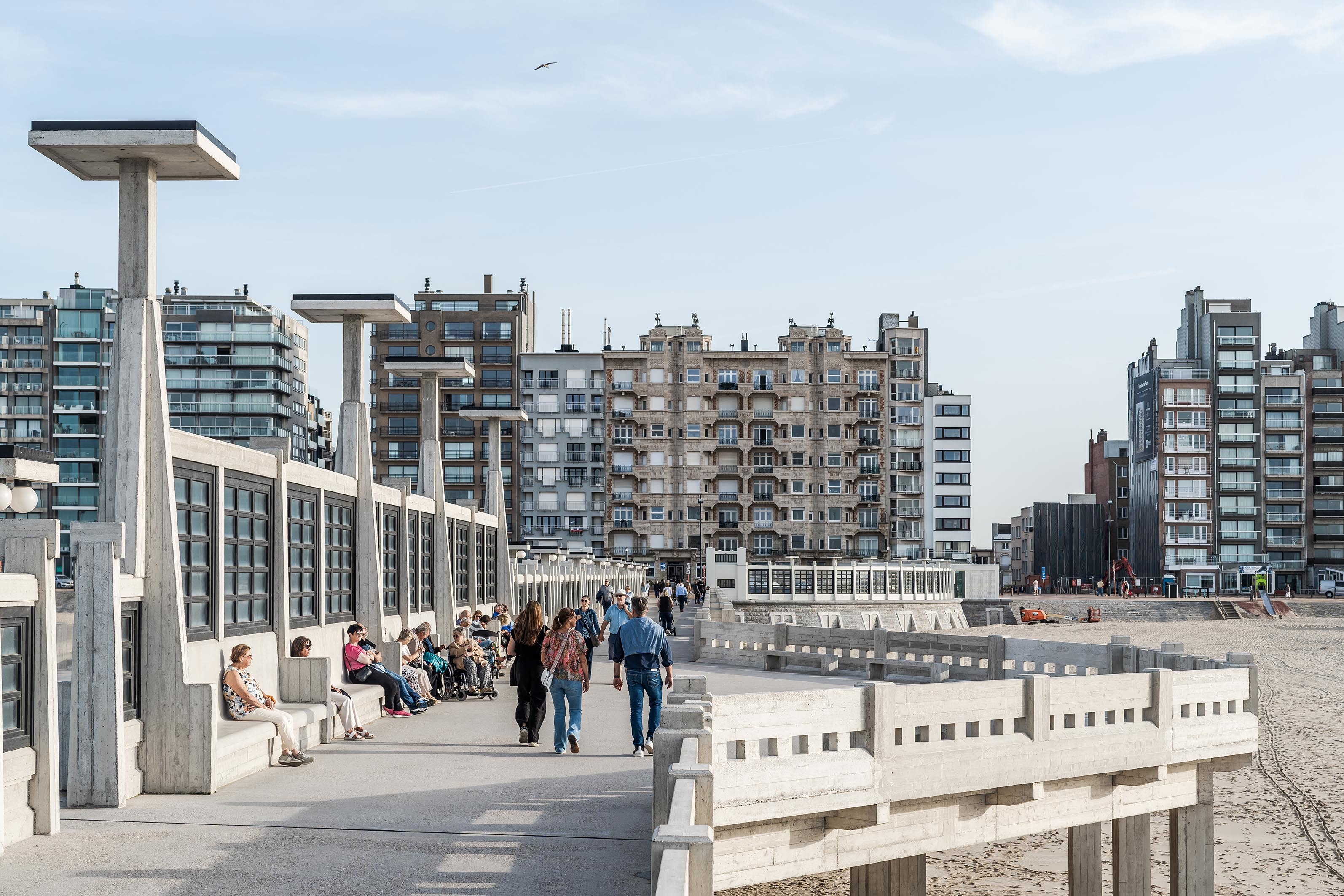 LOW LUCID B Juxta Pier Blankenberge 14