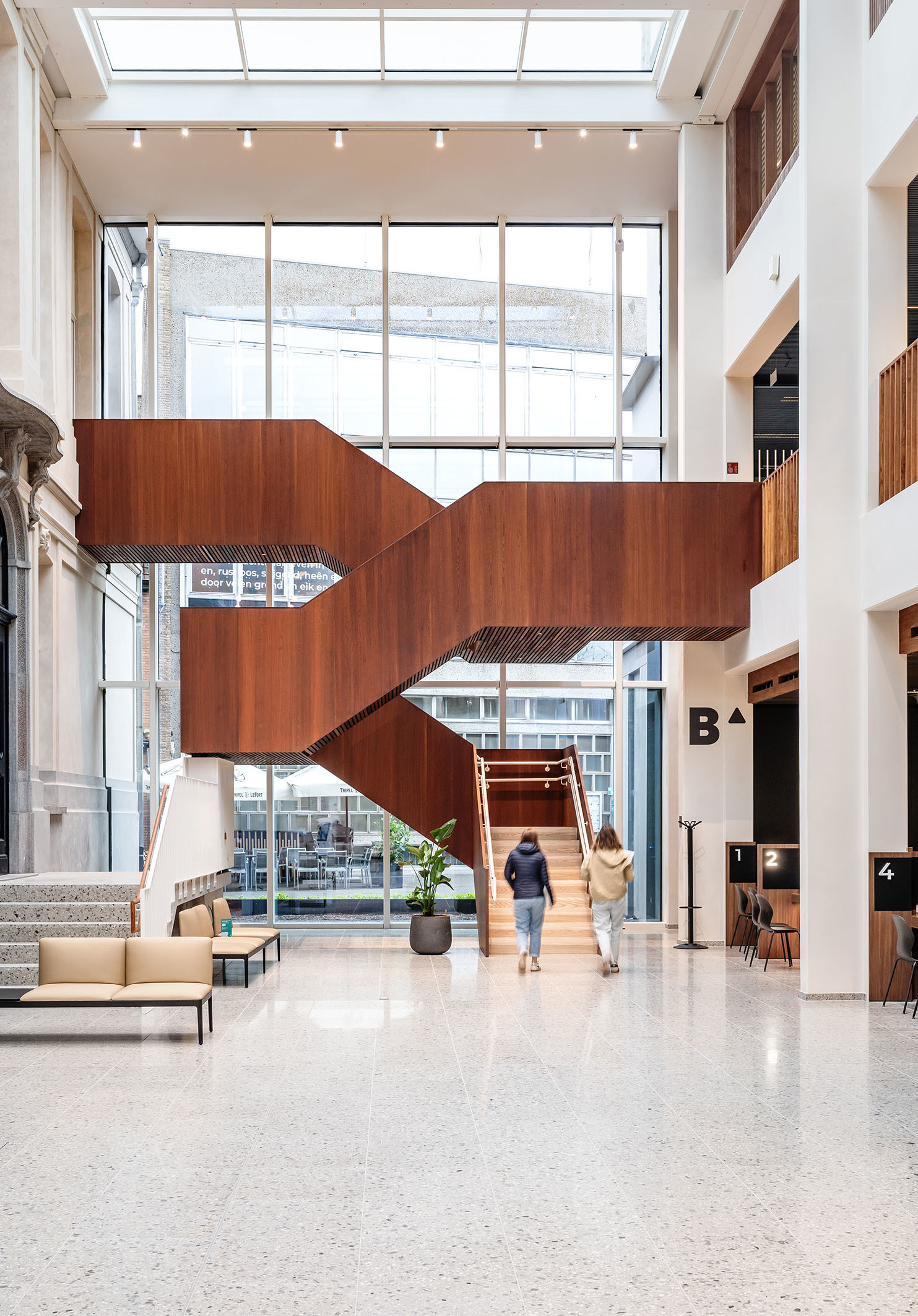 LOW LUCID B architecten Stadhuis Roeselare 12
