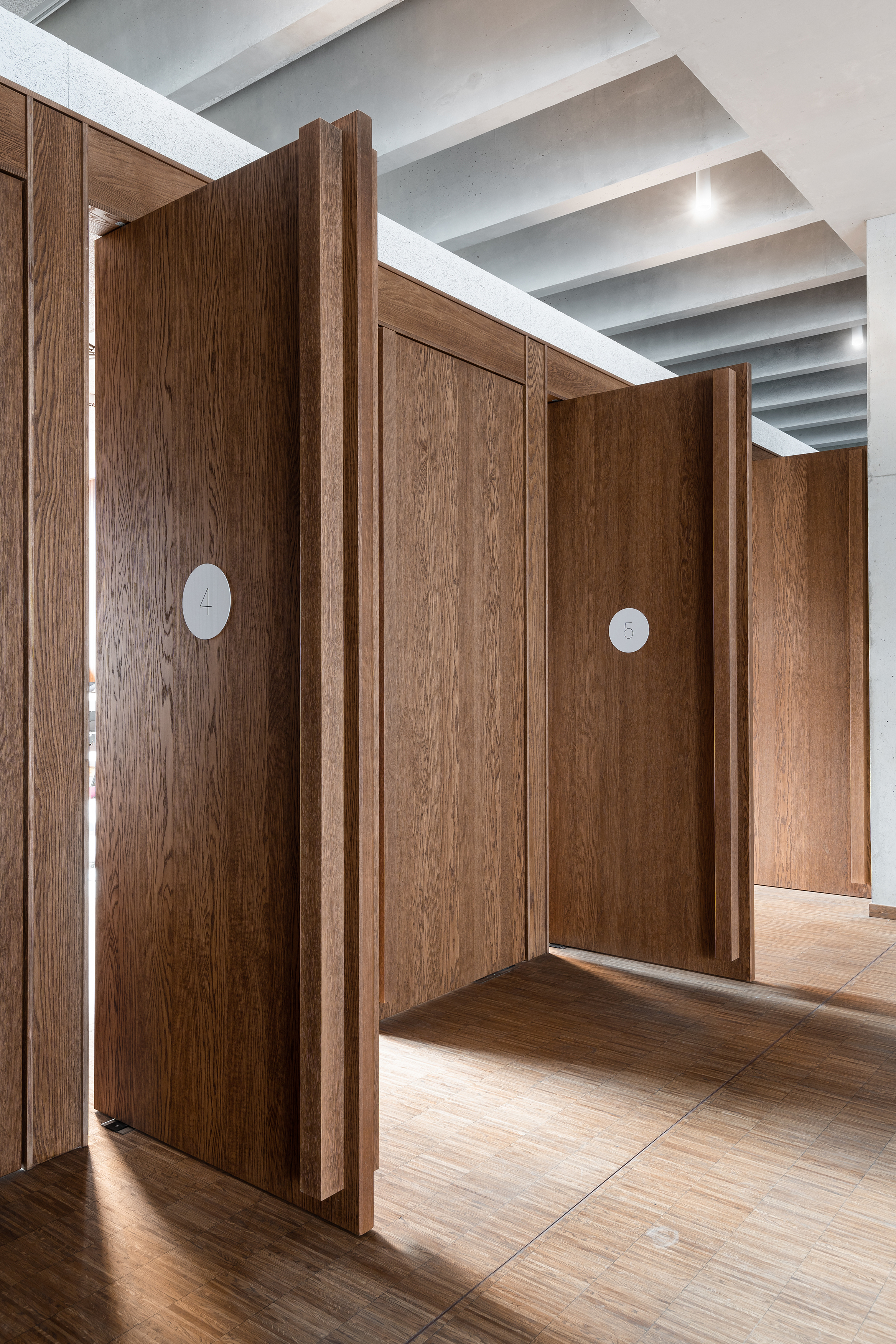 LUCID B bis politie Merksem 07