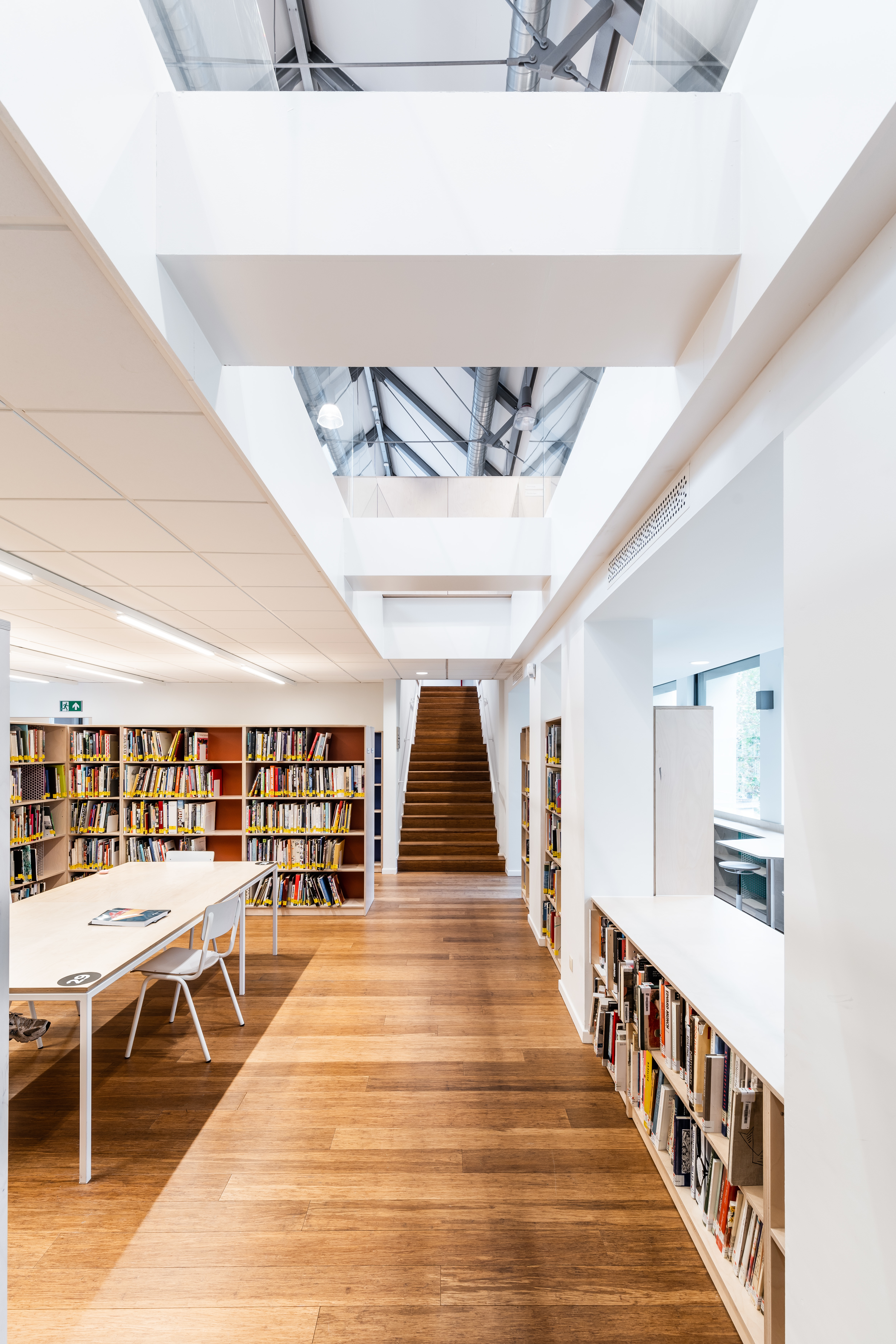 LUCID JUXTA kunstenbibliotheek 06