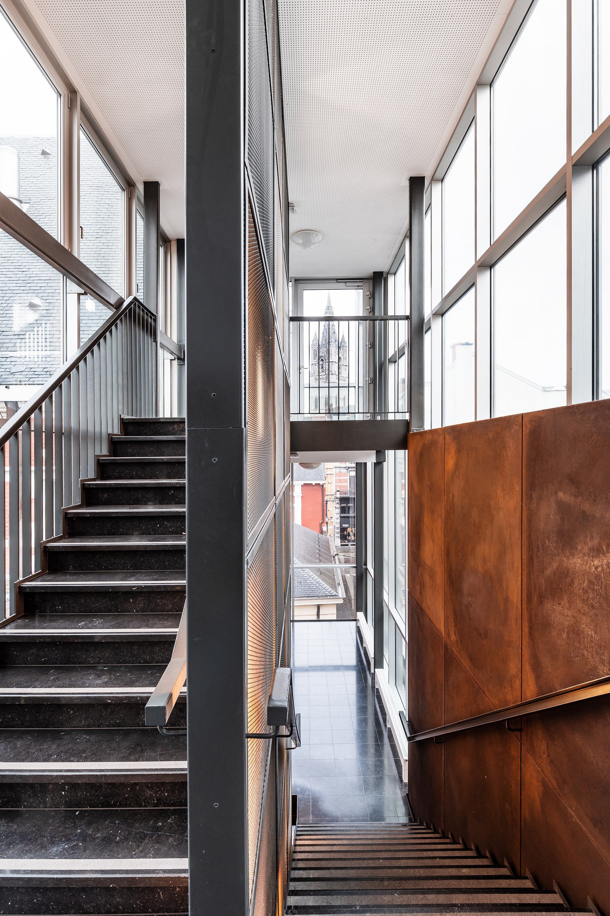 LUCID JUXTA rechtenfaculteit 17