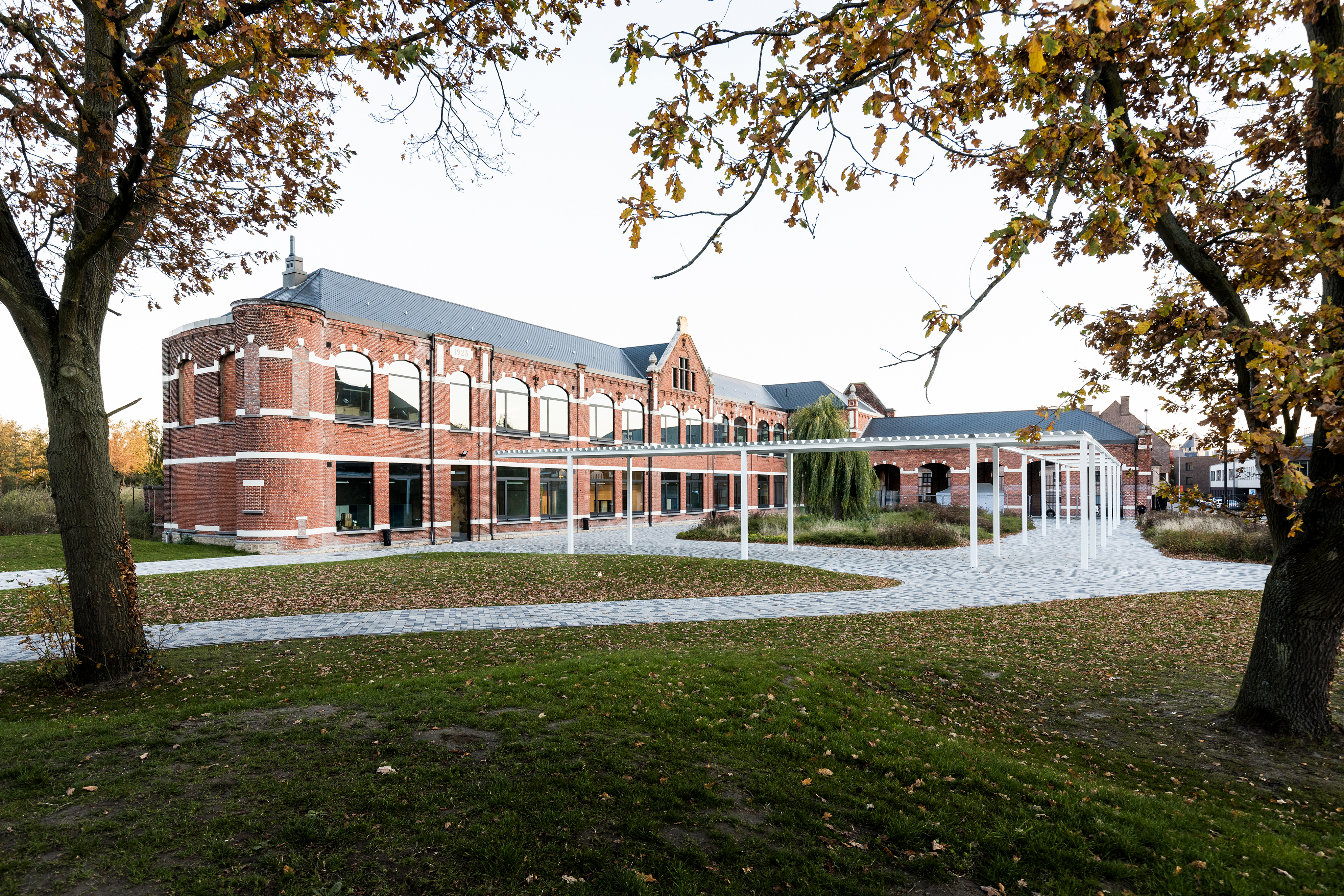 Lucid B architecten KTA Dendermonde 01