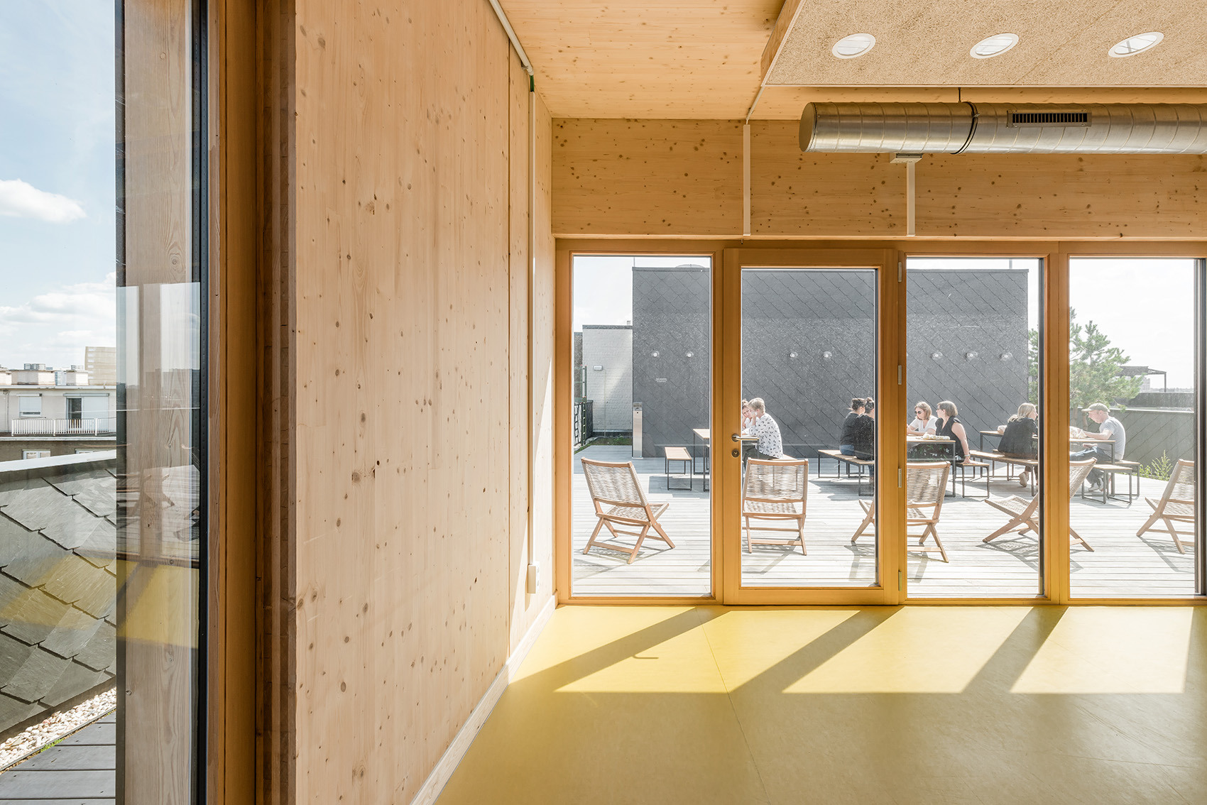 Lucid Mundo a 027 LOW