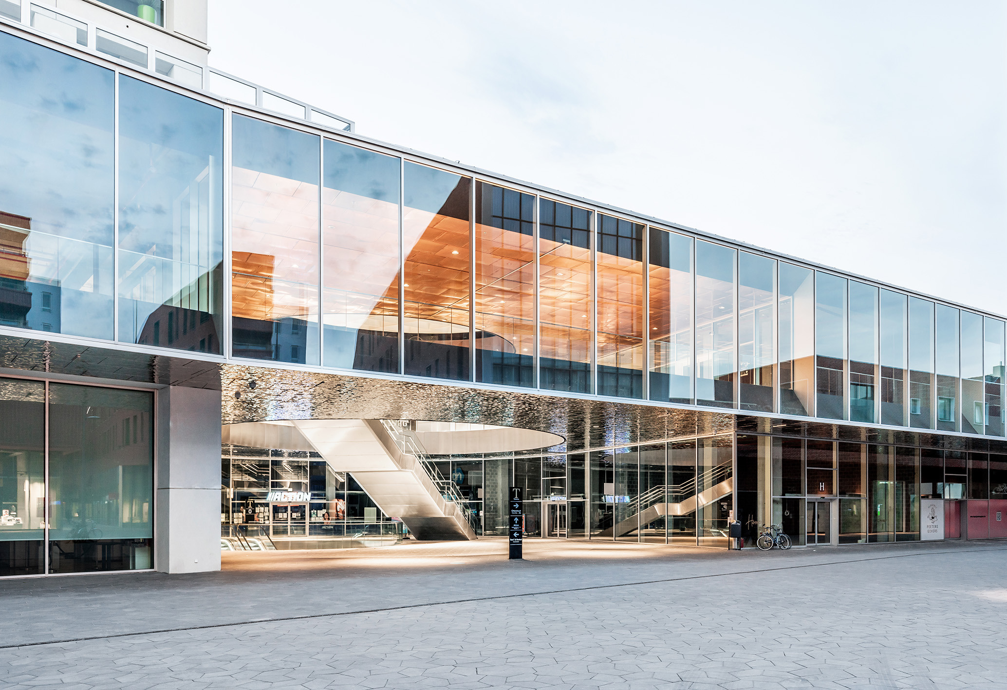 Lucid Turnova B 50 LOW