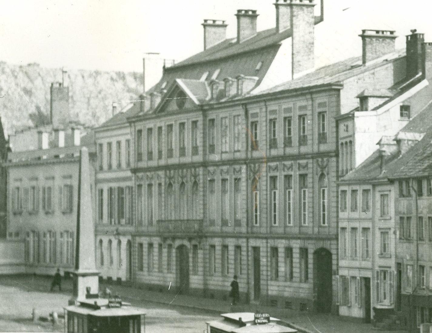 63079 CLT 0008 01 PHOT 04 01