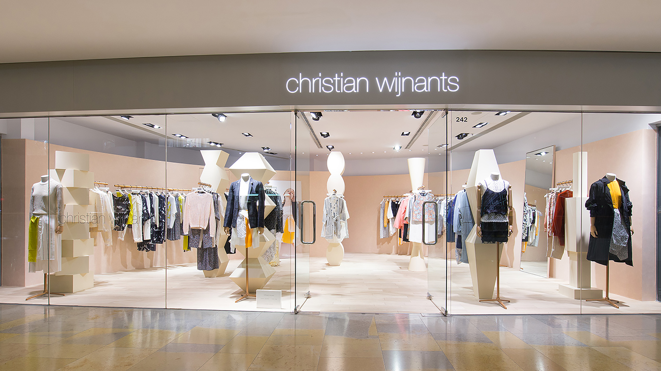 Christian Wijnants Copyright Christian Wijnants 3