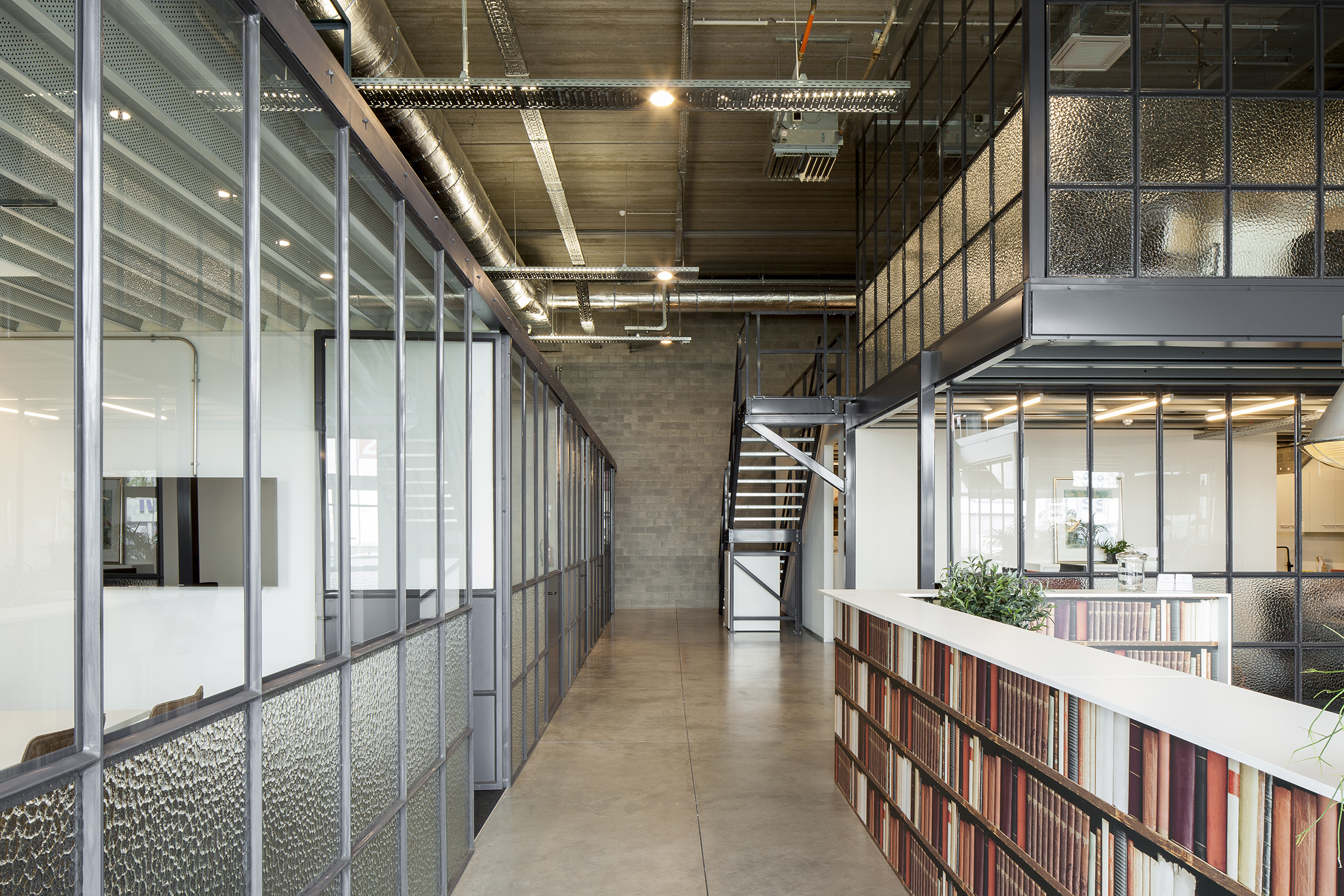 Frame21 The Garage Copyright Ilse Liekens 01