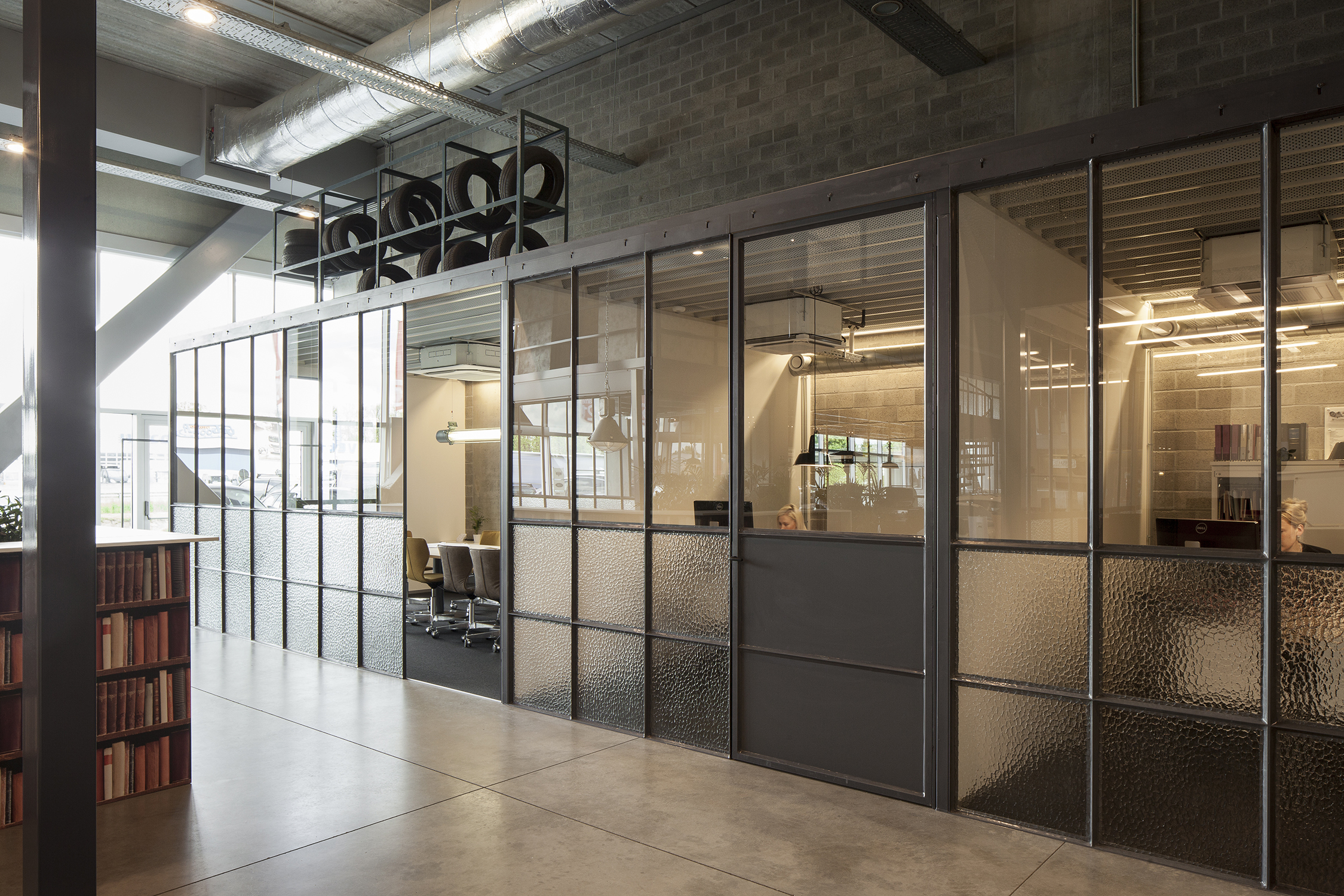 Frame21 The Garage Copyright Ilse Liekens 03