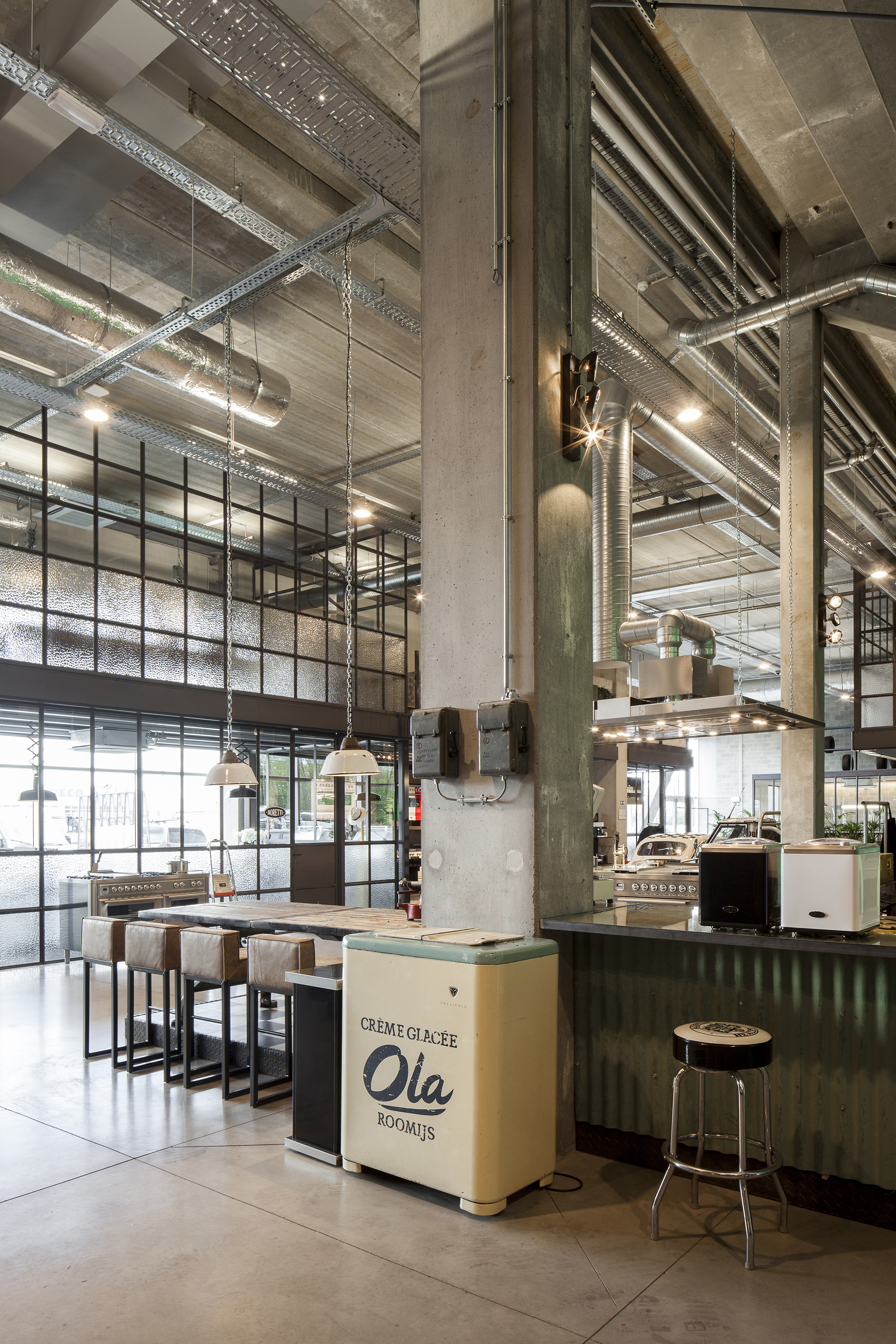 Frame21 The Garage Copyright Ilse Liekens 05