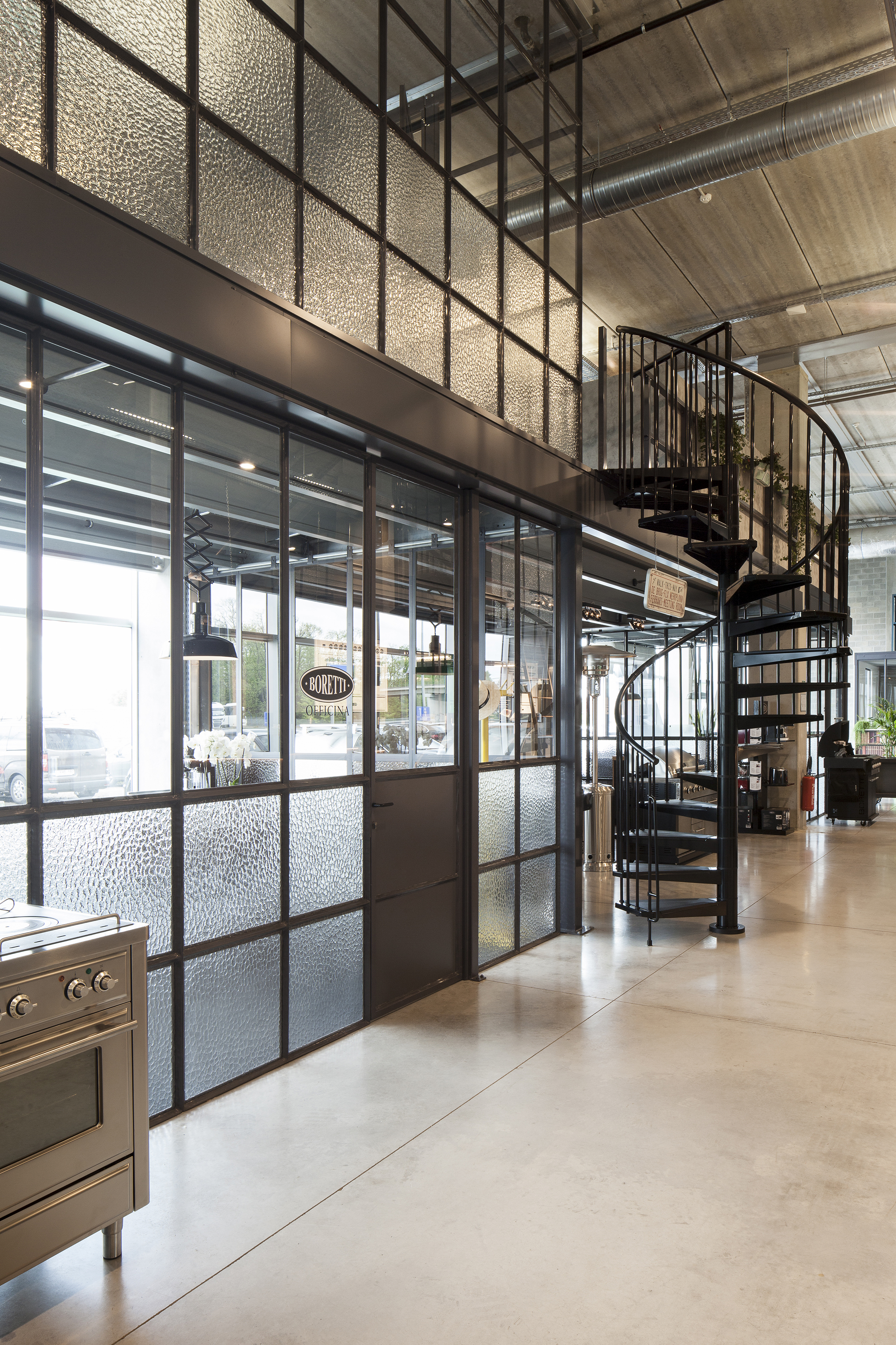 Frame21 The Garage Copyright Ilse Liekens 07