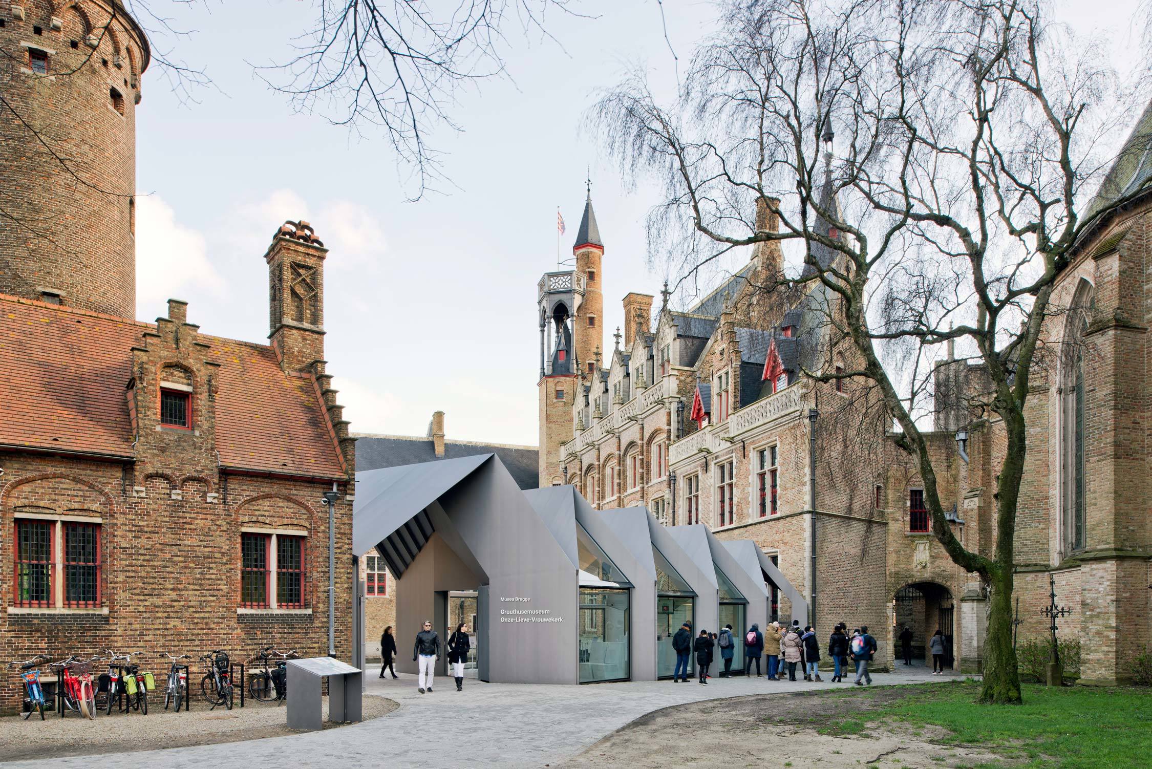 マキシム・モーフラ、「LE PONT DE LEGUENAY, BRUGES」 B-juxta