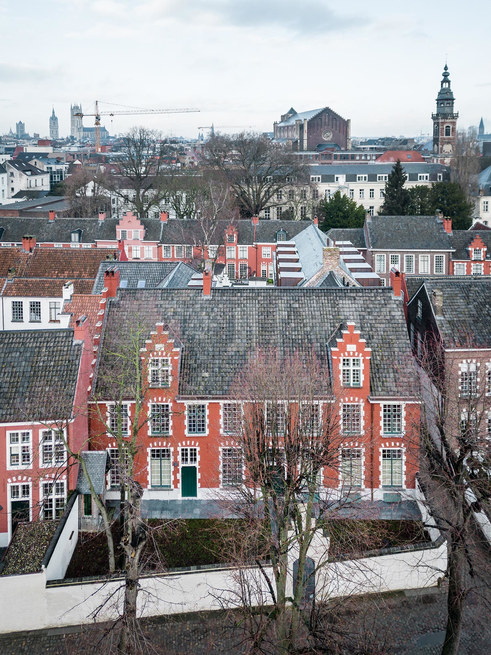 LOW LUCID B Juxta Convent Gent 006