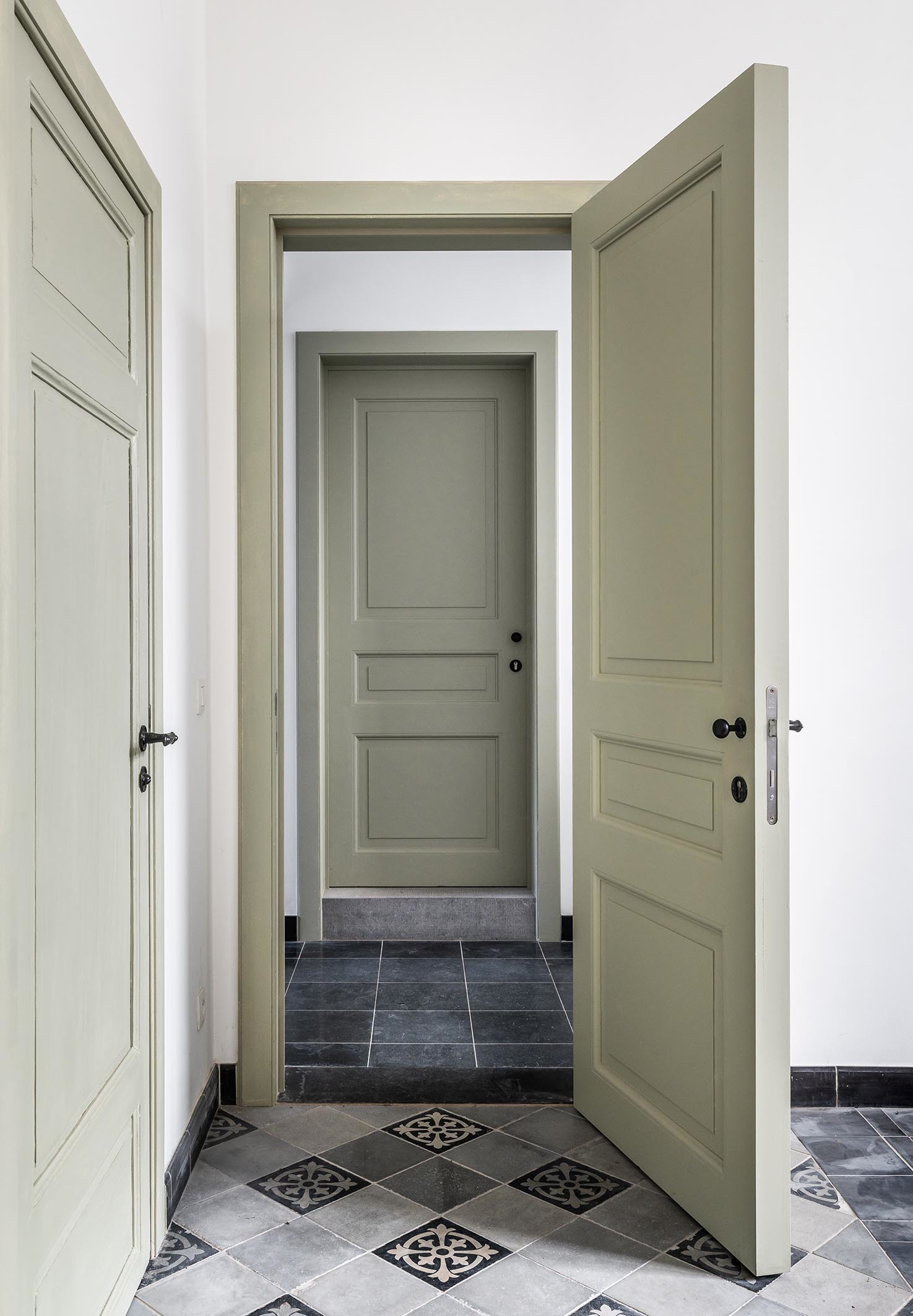 LOW LUCID B Juxta Convent Gent 013