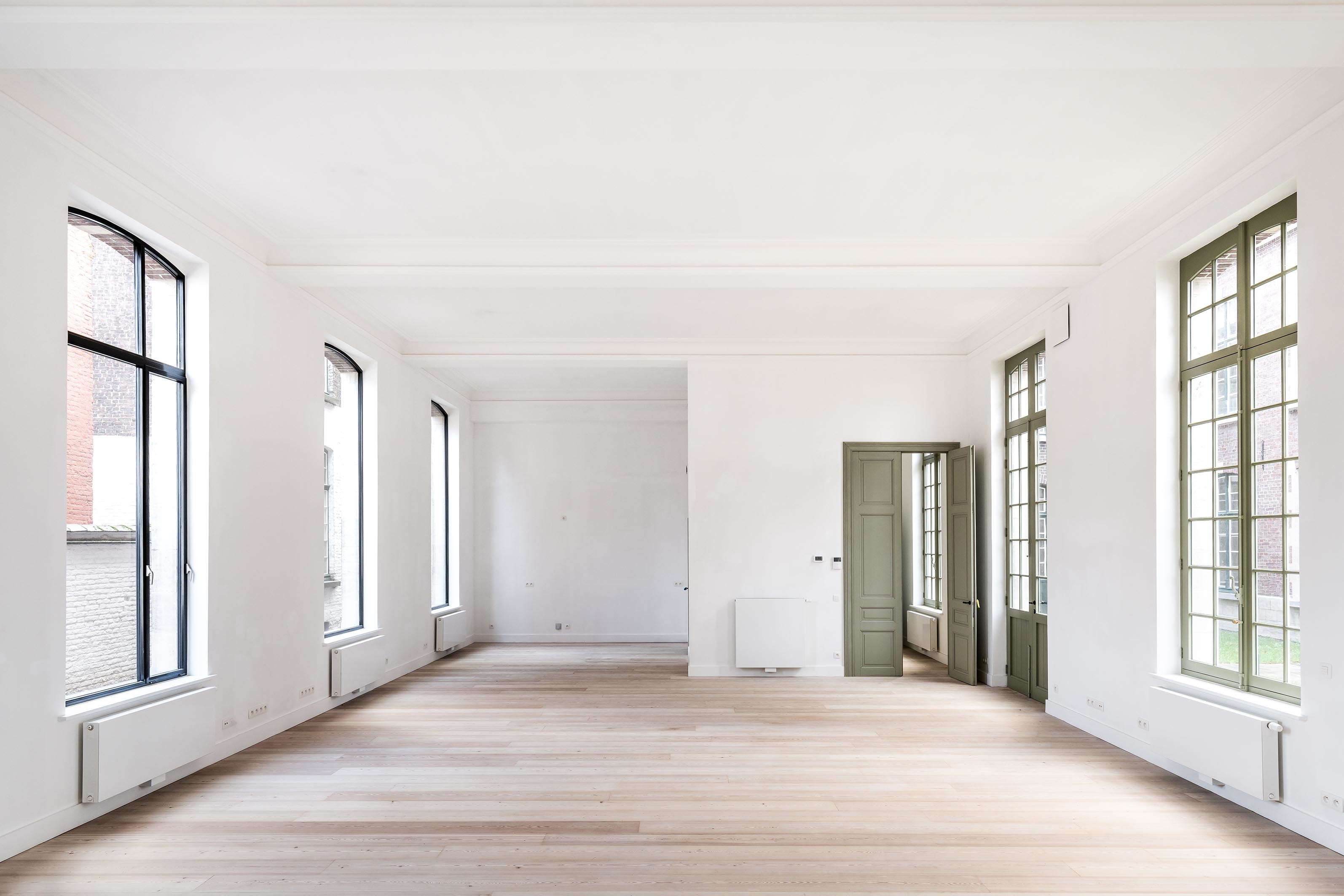 LOW LUCID B Juxta Convent Gent 019