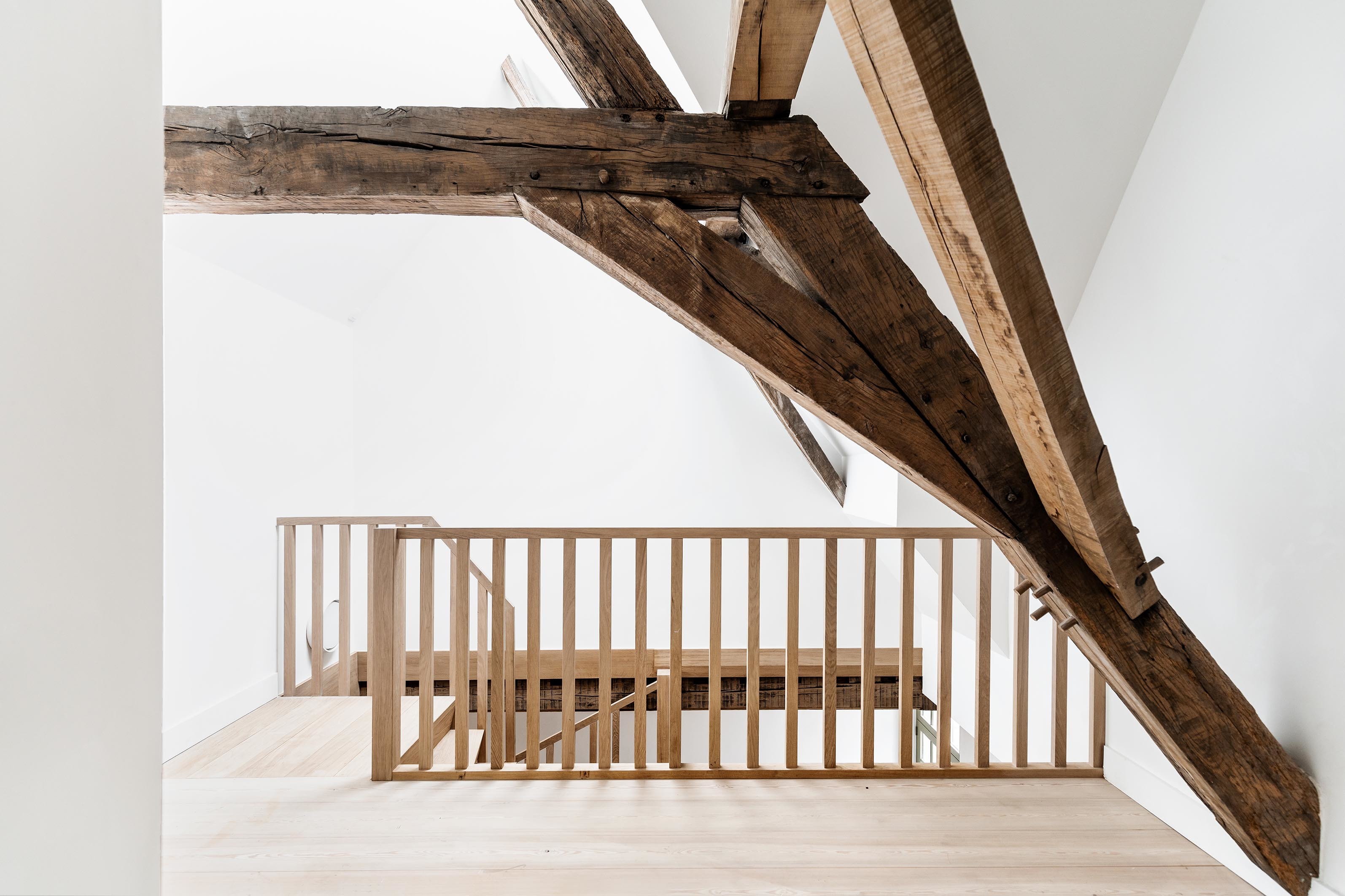 LOW LUCID B Juxta Convent Gent 028