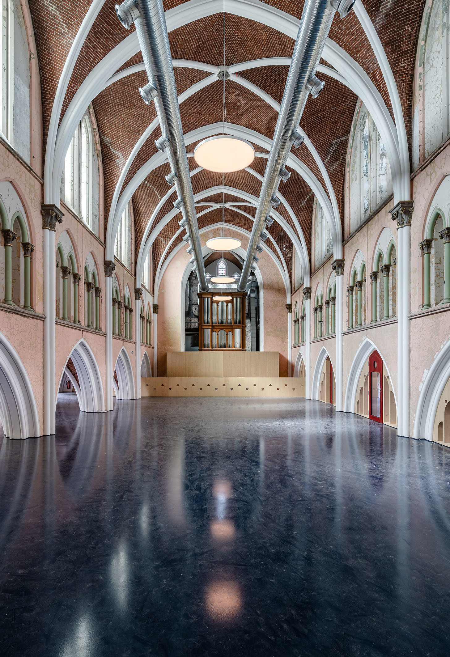 LOW LUCID B Juxta H Hart 022