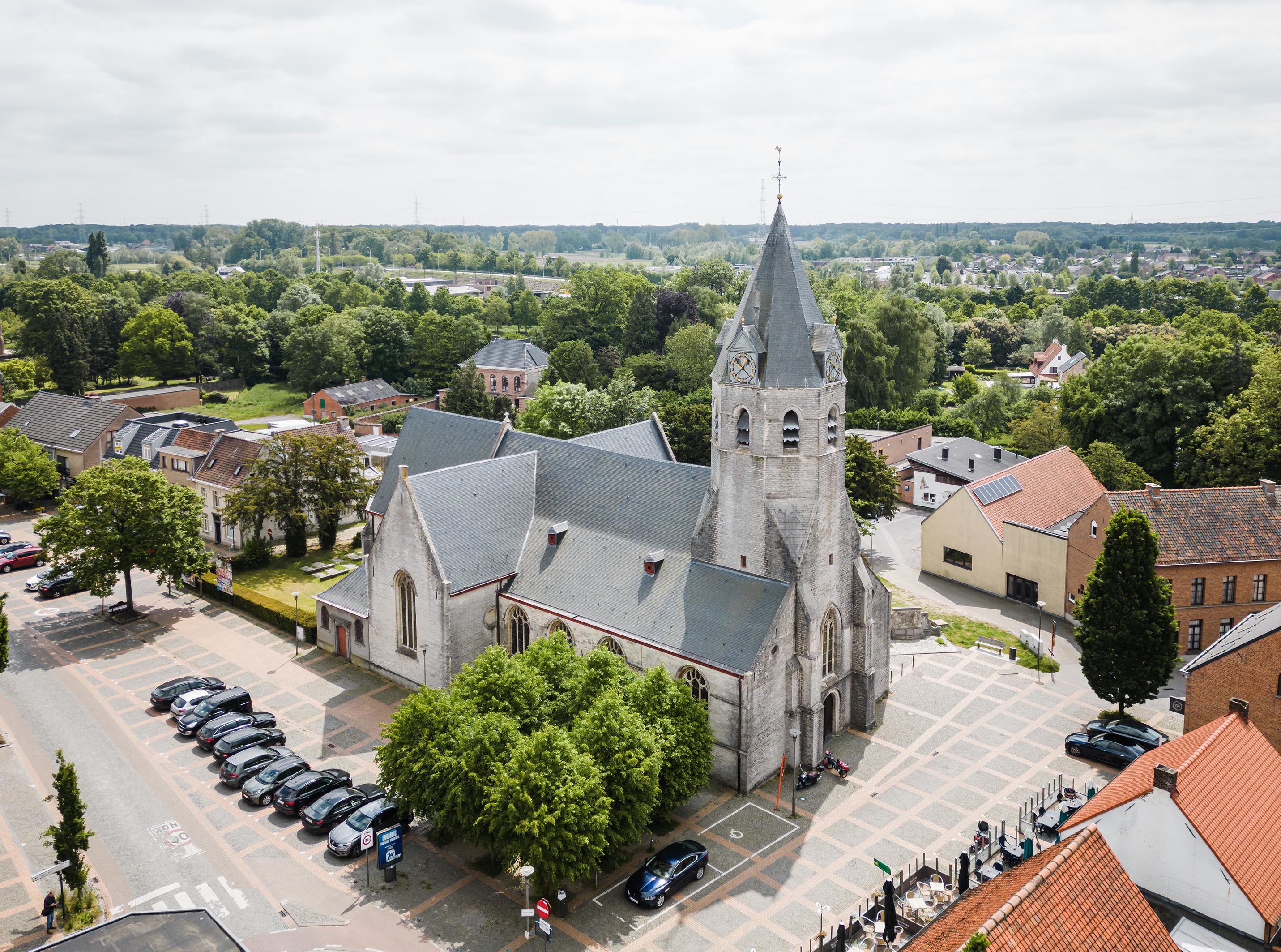 LOW LUCID B Juxta kerk Belsele 02