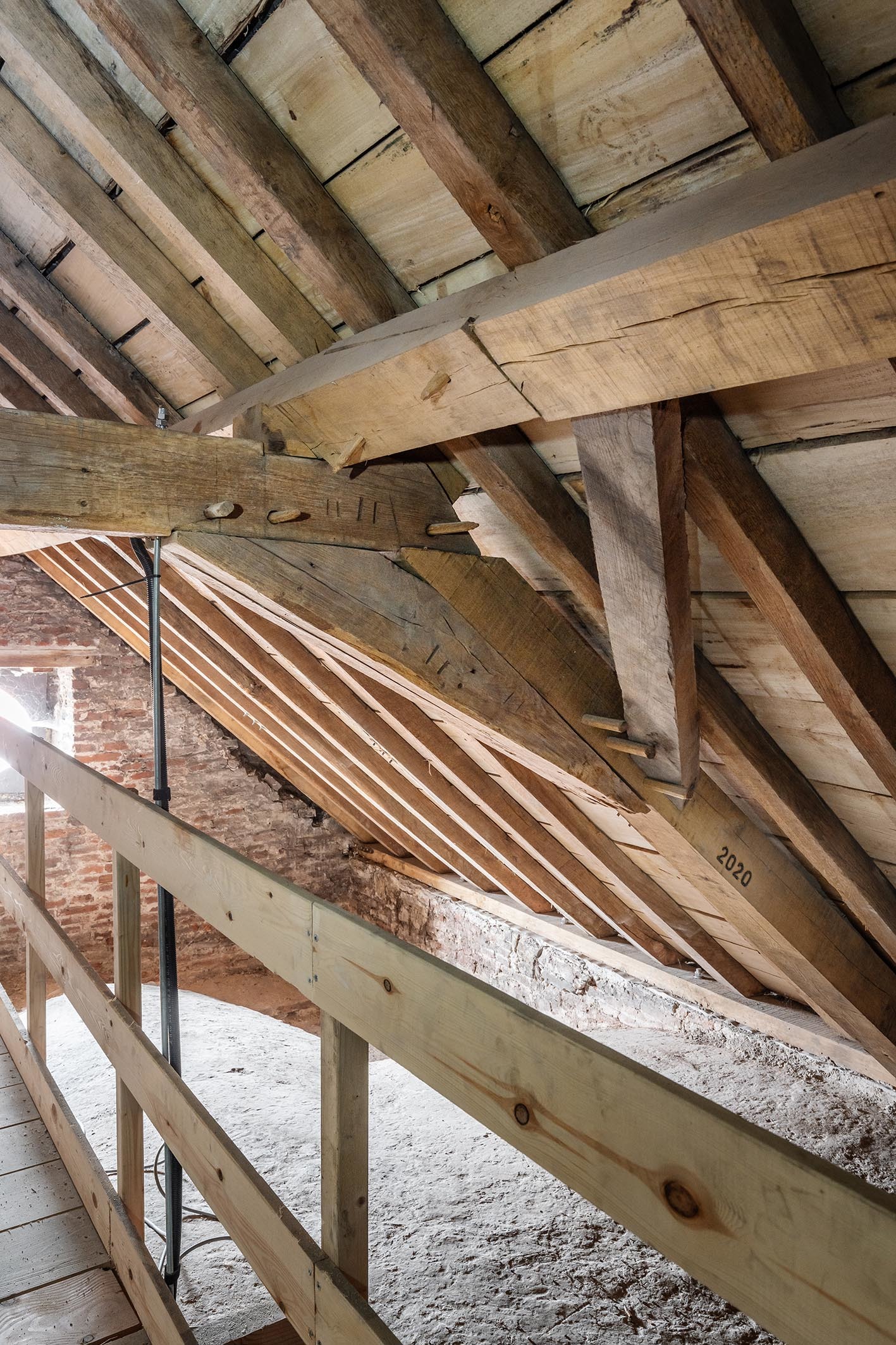 LOW LUCID B Juxta kerk Belsele 13