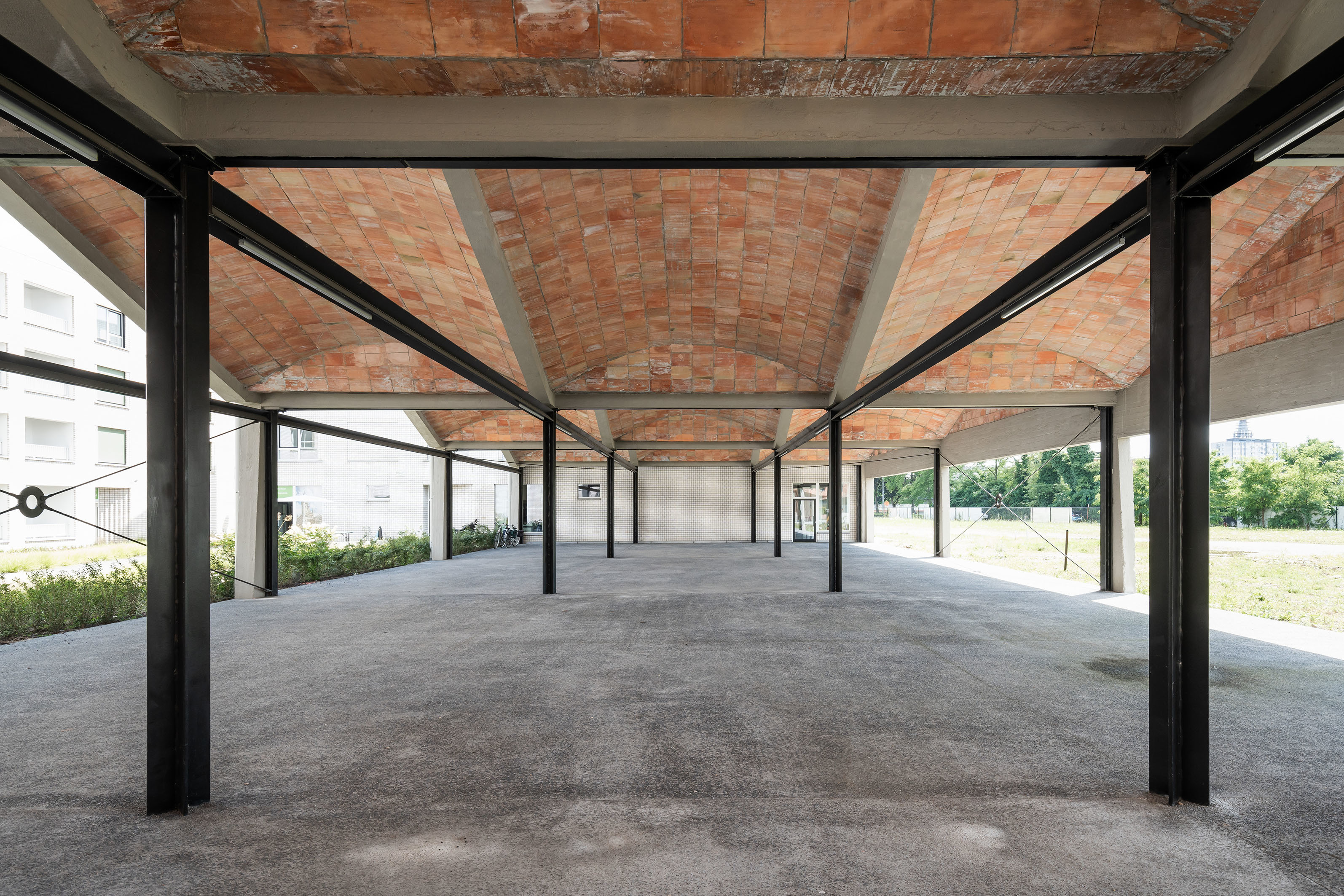 LOW LUCID B Juxta shedstructuur Aalst 09