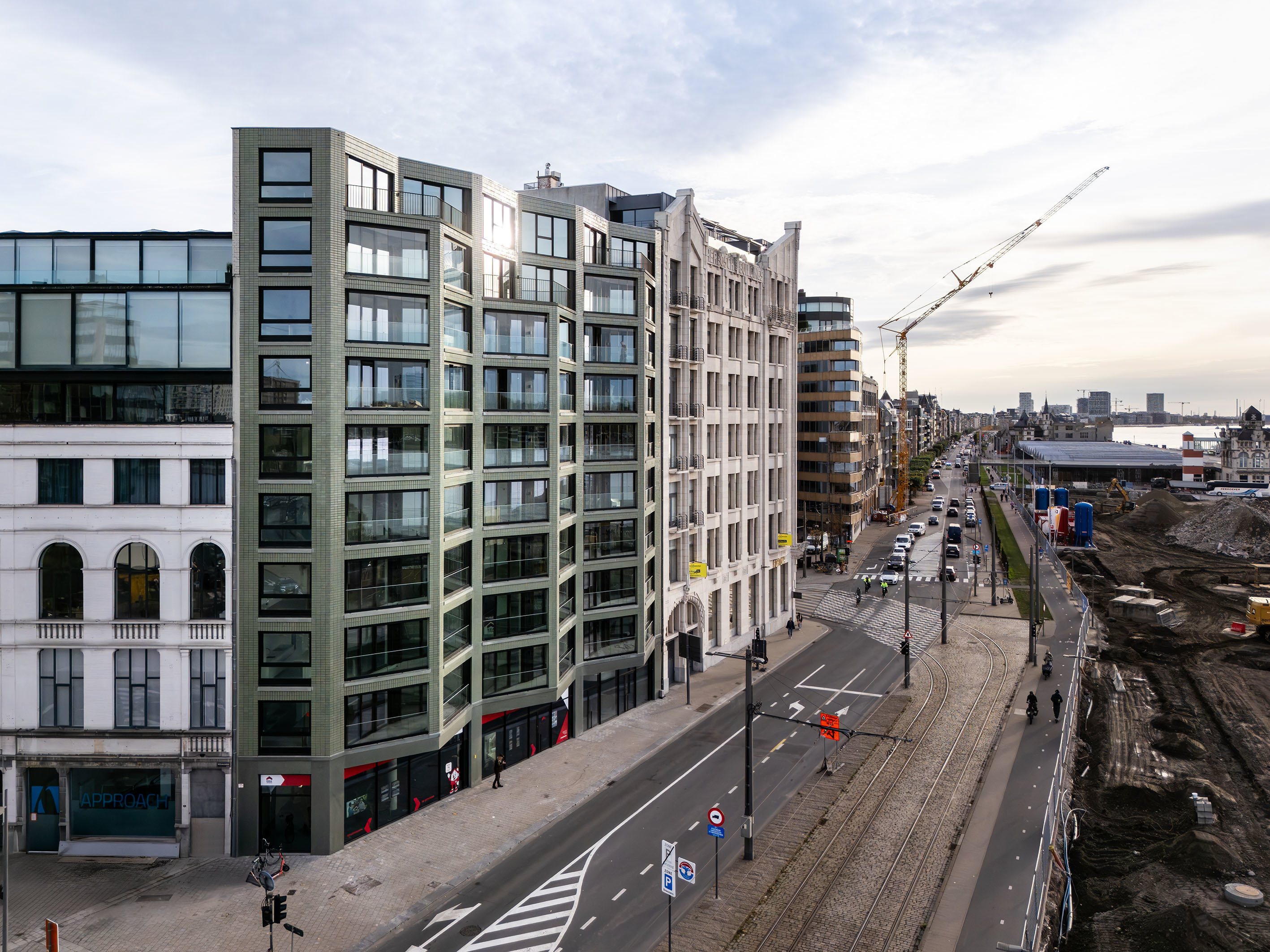 LOW LUCID B architecten Van Meterenkaai 04