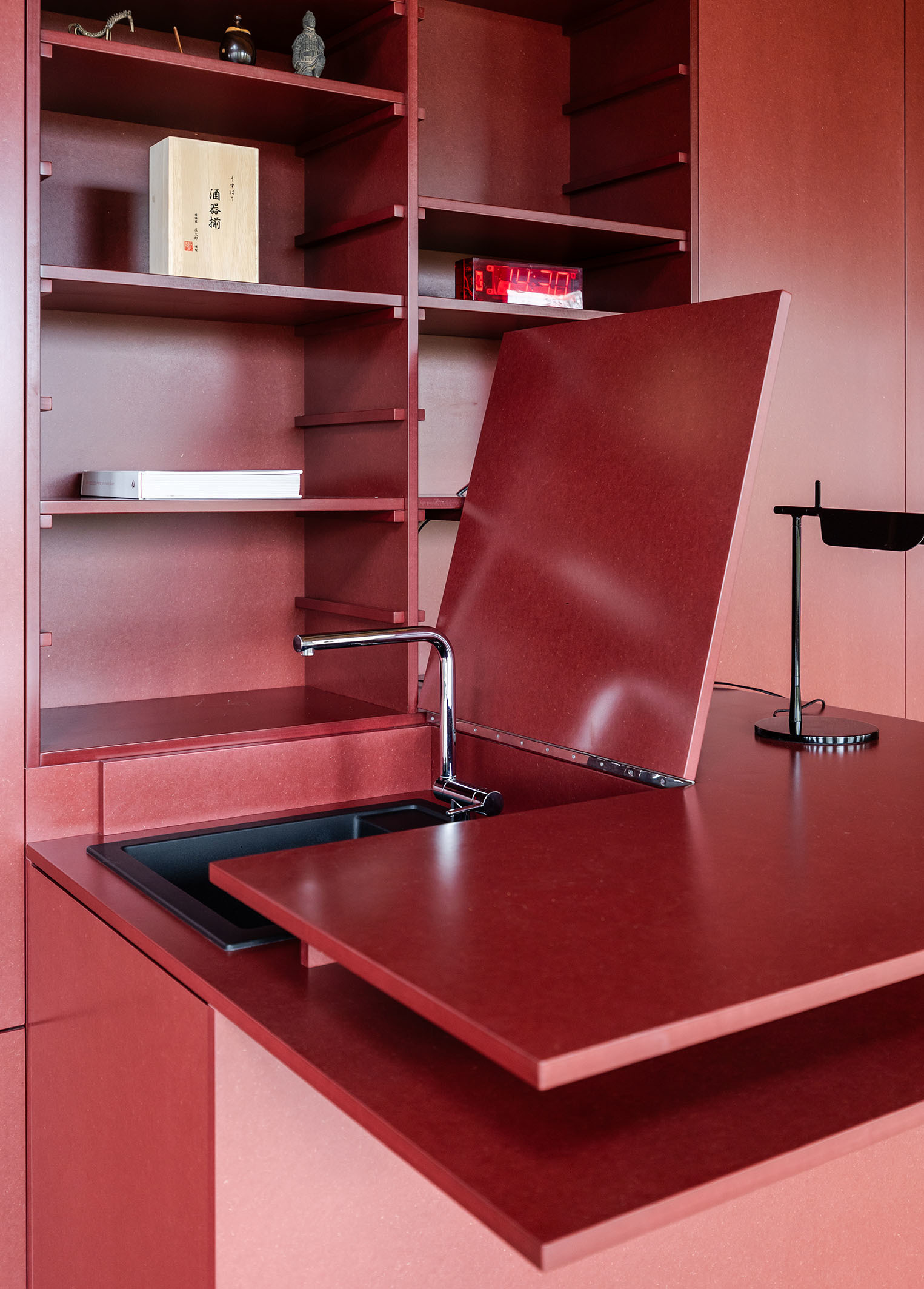 LOW LUCID B bis Anyplace 022