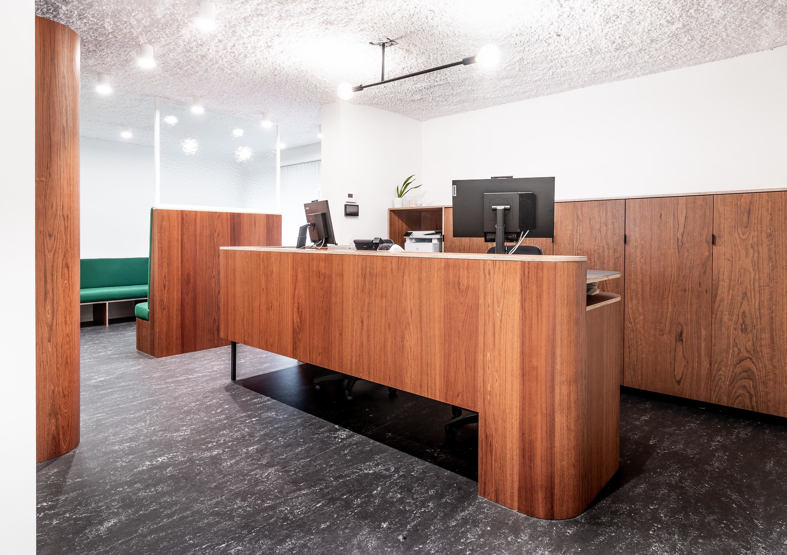 LOW LUCID B bis Dentisterie 04