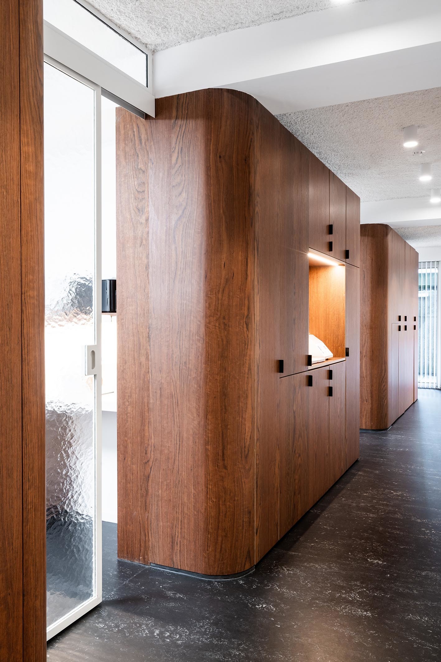 LOW LUCID B bis Dentisterie 17