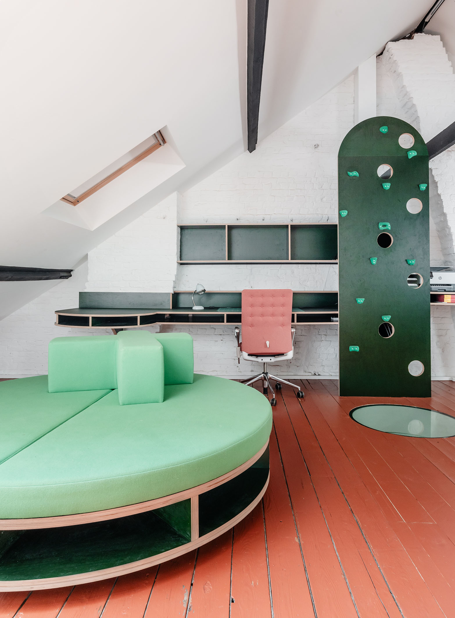 LOW LUCID B bis MB Schaarbeek 19