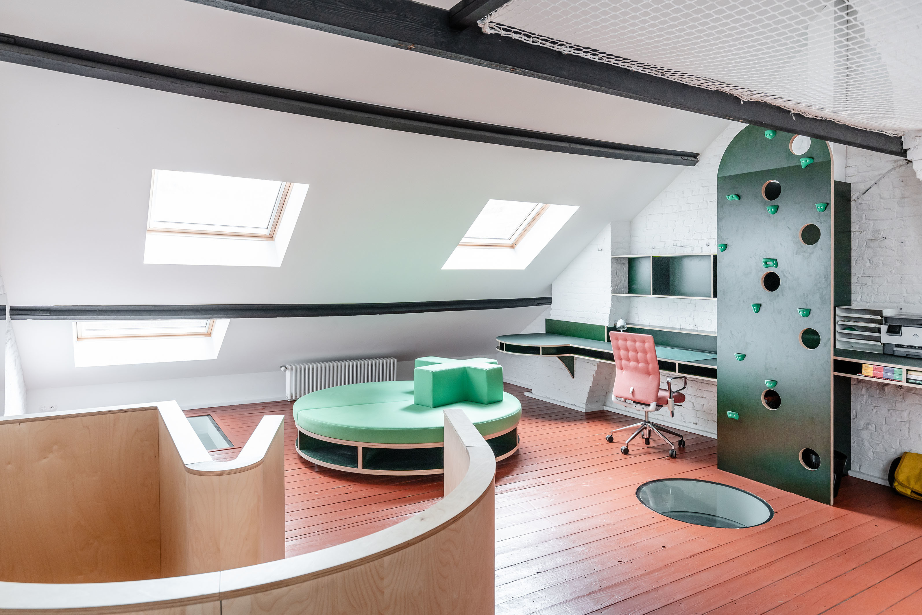 LOW LUCID B bis MB Schaarbeek 22