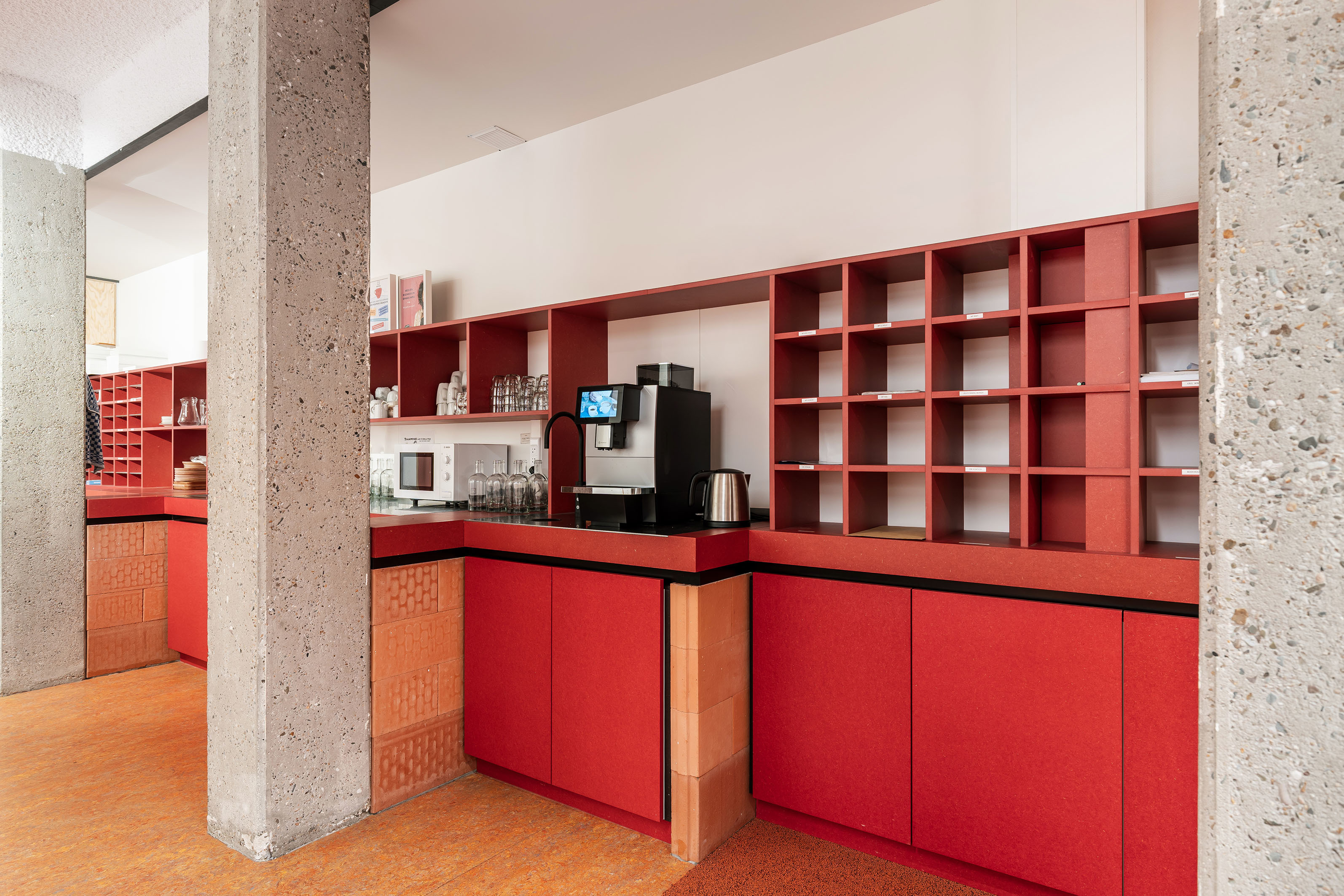 LOW LUCID B bis Pegode 14