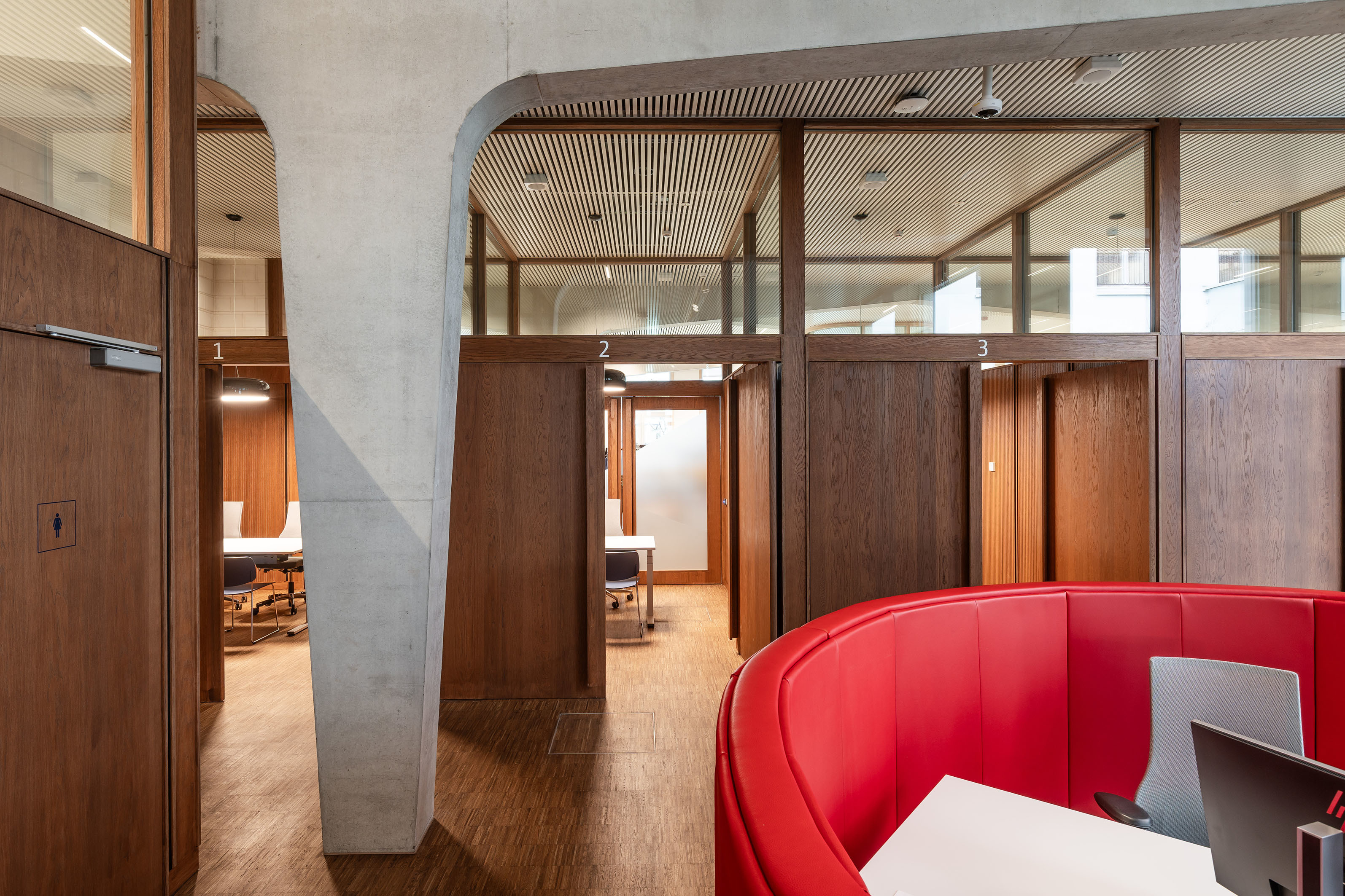 LOW LUCID B bis Politie Lange Gasthuisstr 12