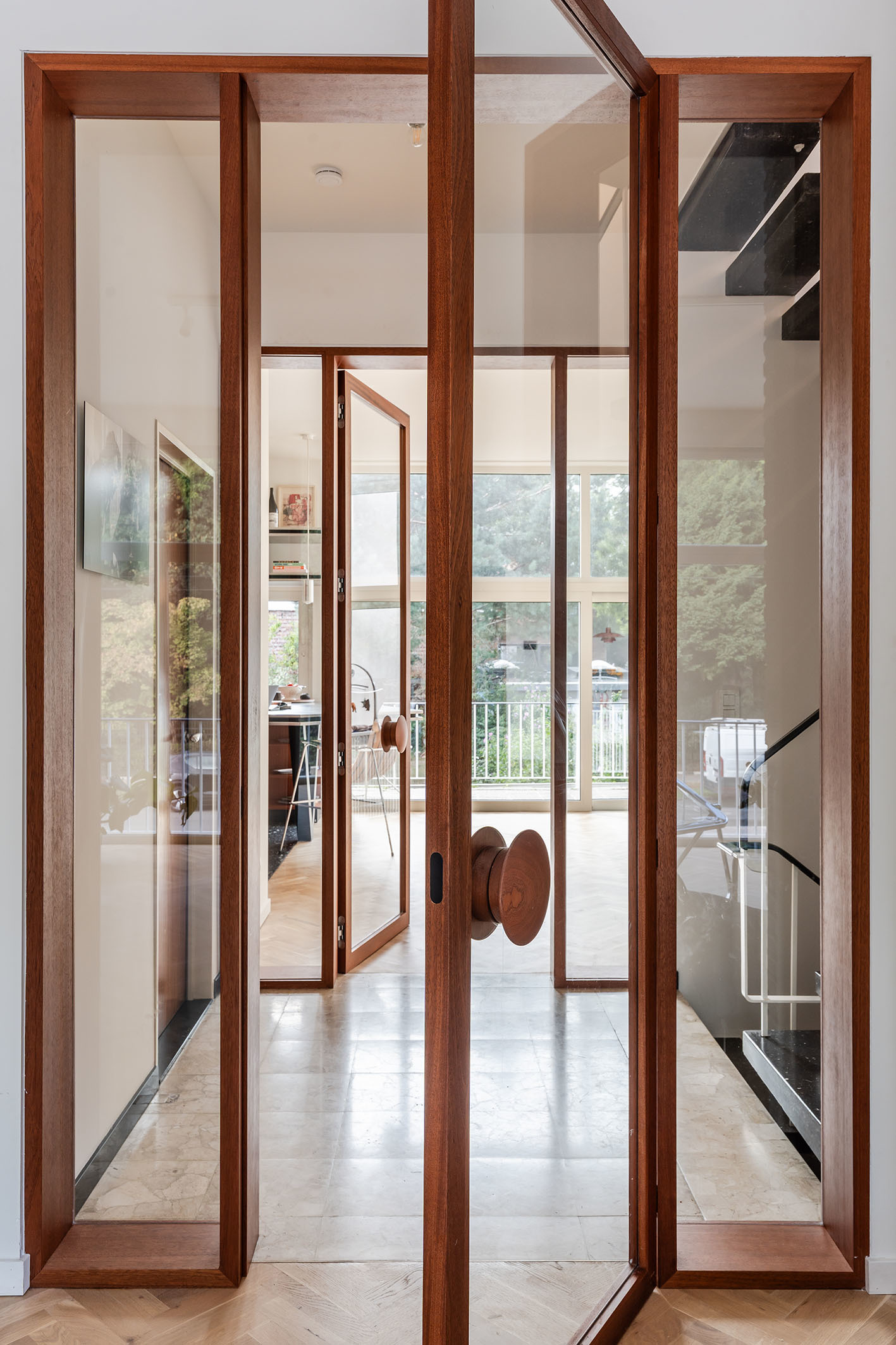 LOW LUCID B bis Roger De Winter 21