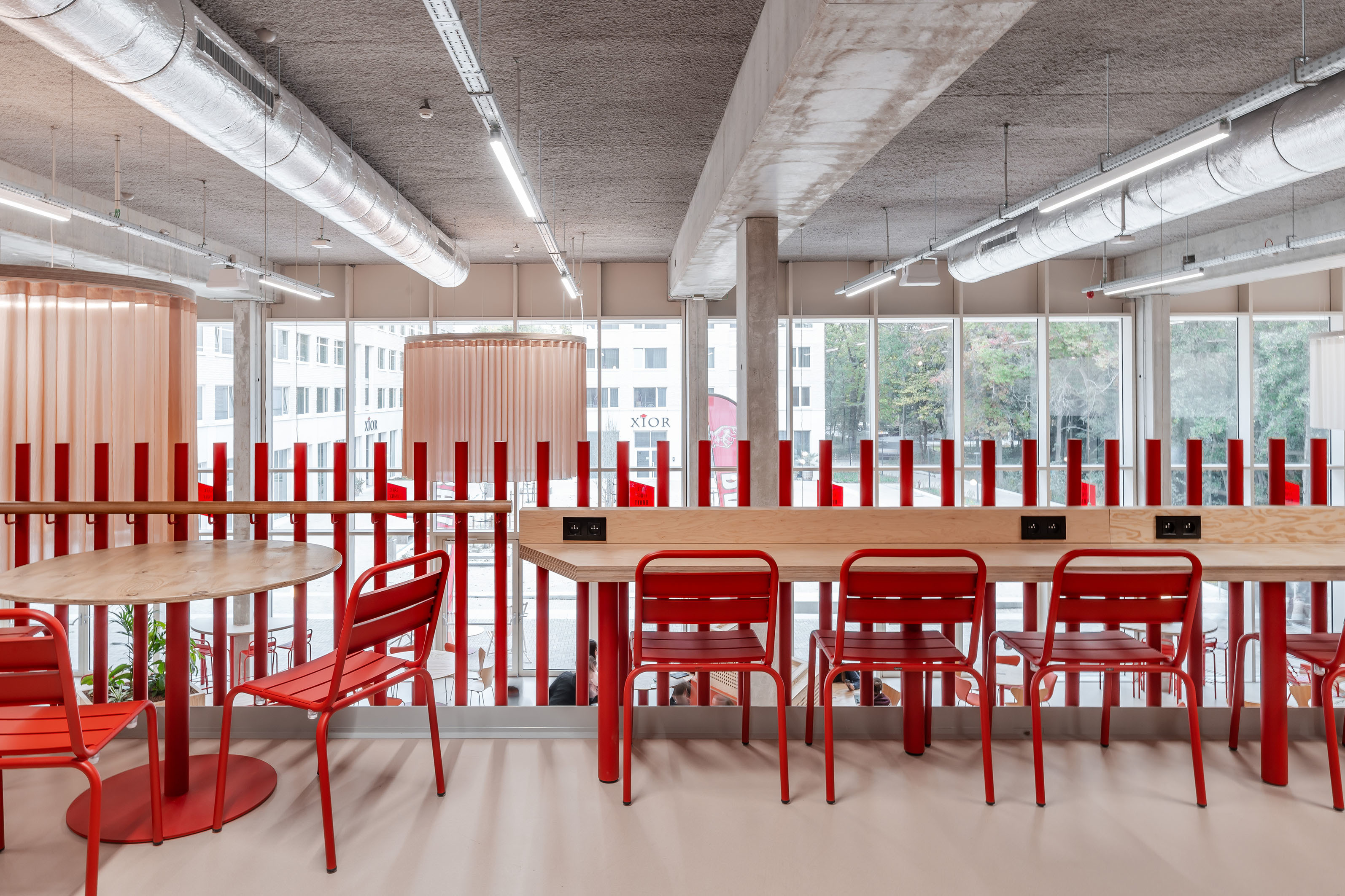 LOW LUCID B bis UA restaurant 16