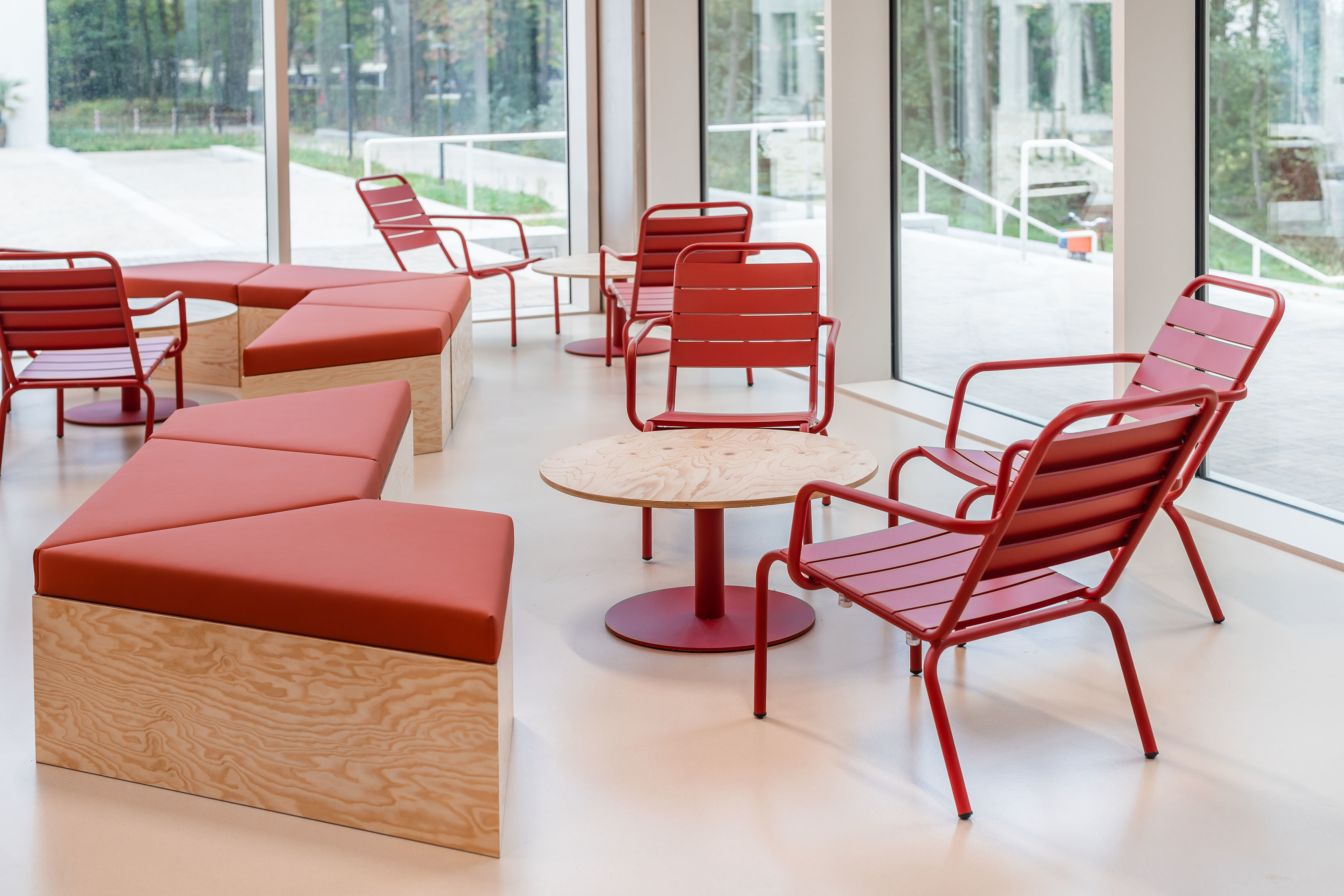 LOW LUCID B bis UA restaurant 24