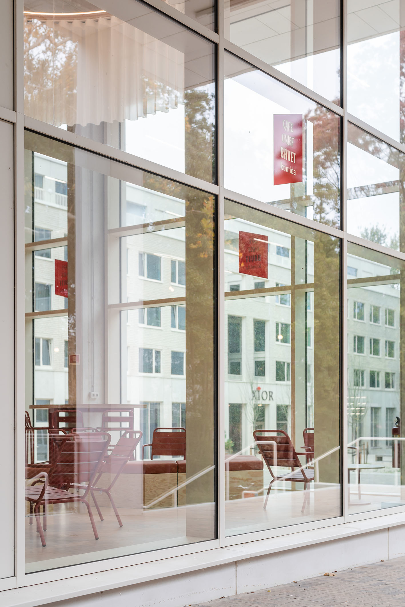 LOW LUCID B bis UA restaurant 29