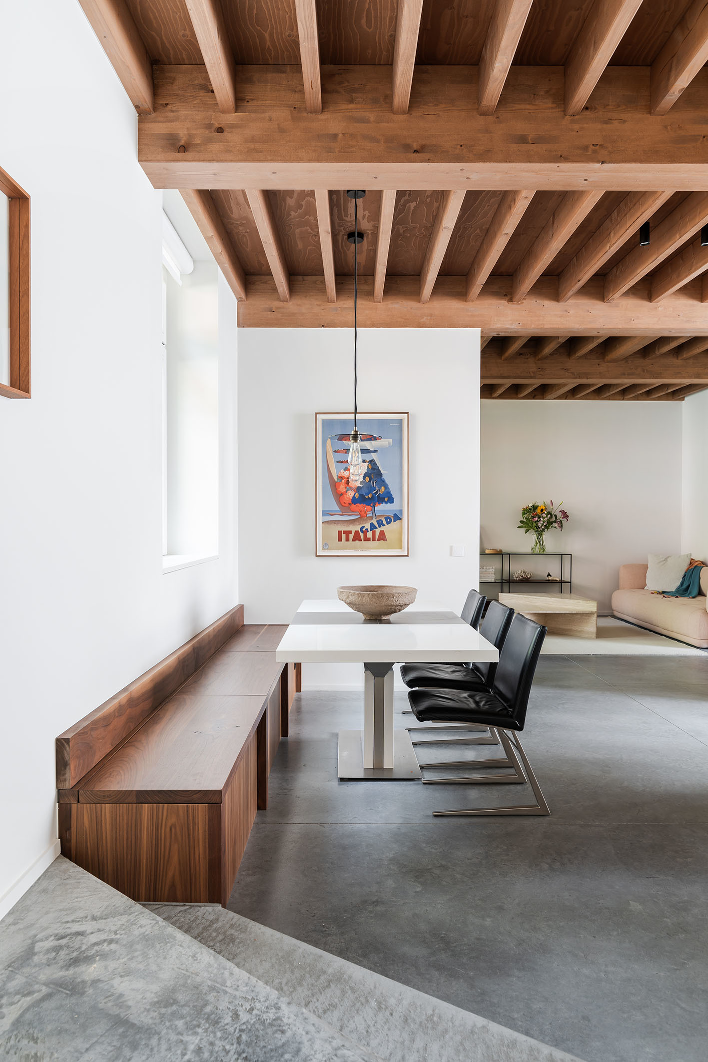 LOW LUCID B bis Zwarte Arend 09