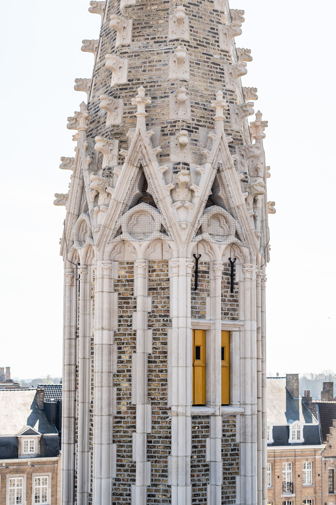 LOW LUCID B Juxta Lakenhallen B 22