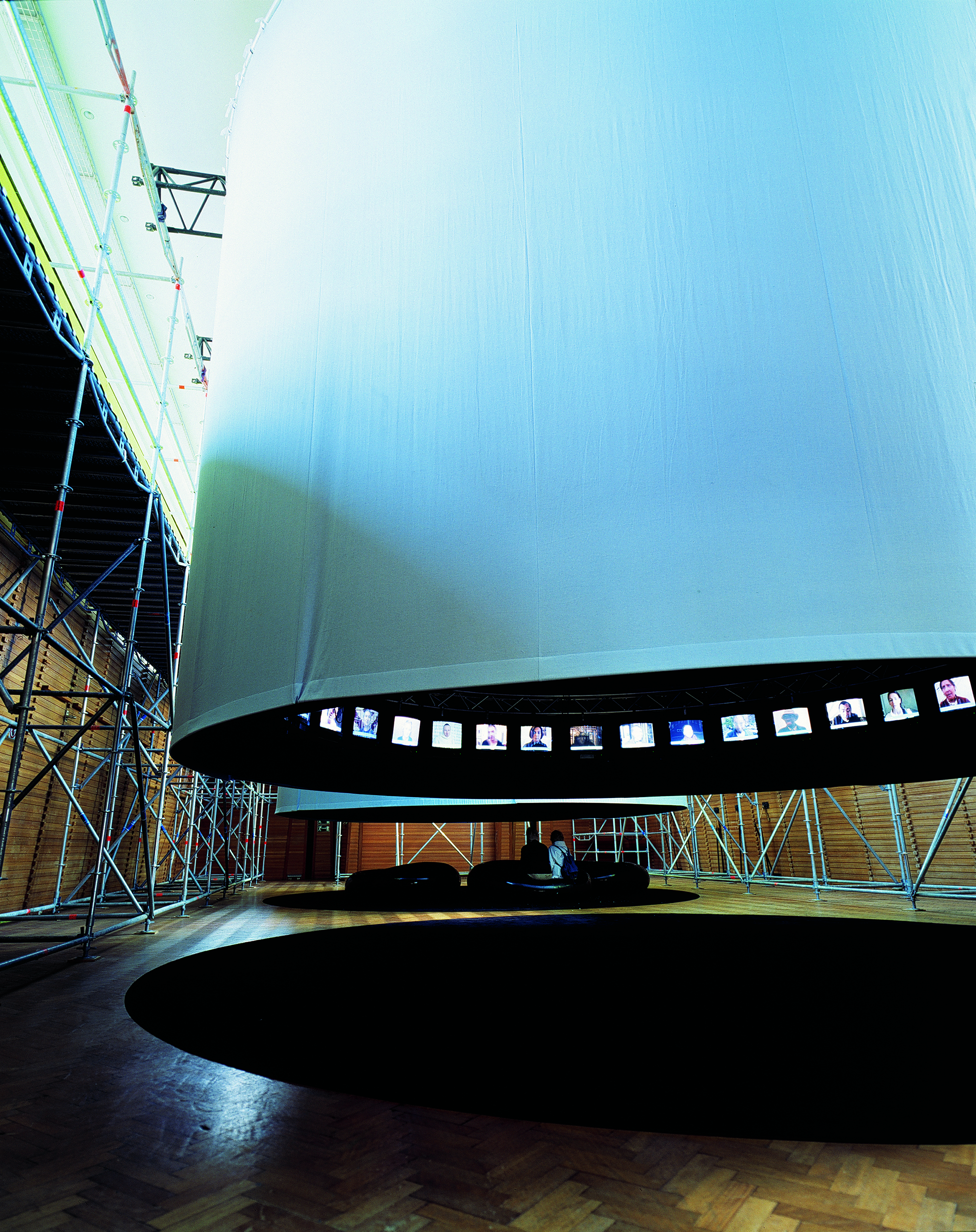 LandedMode2001-elisabeth-broekaerT 4