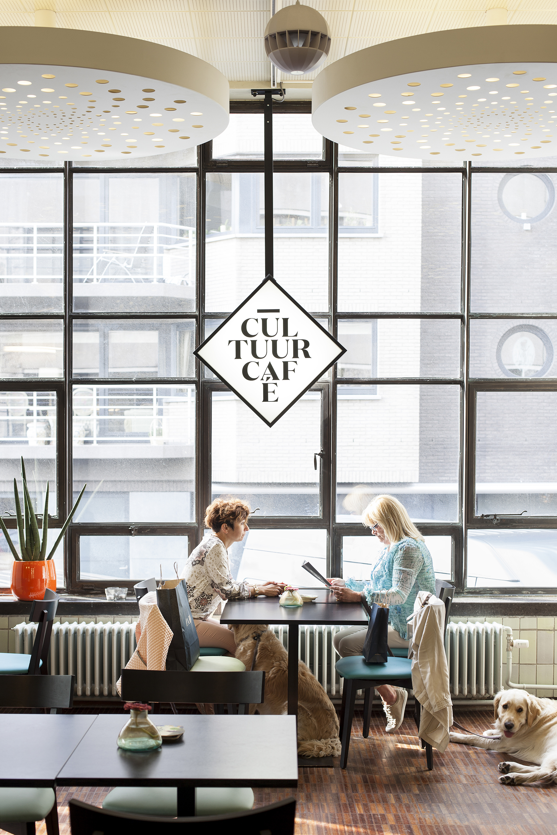 Oude post café HR 04