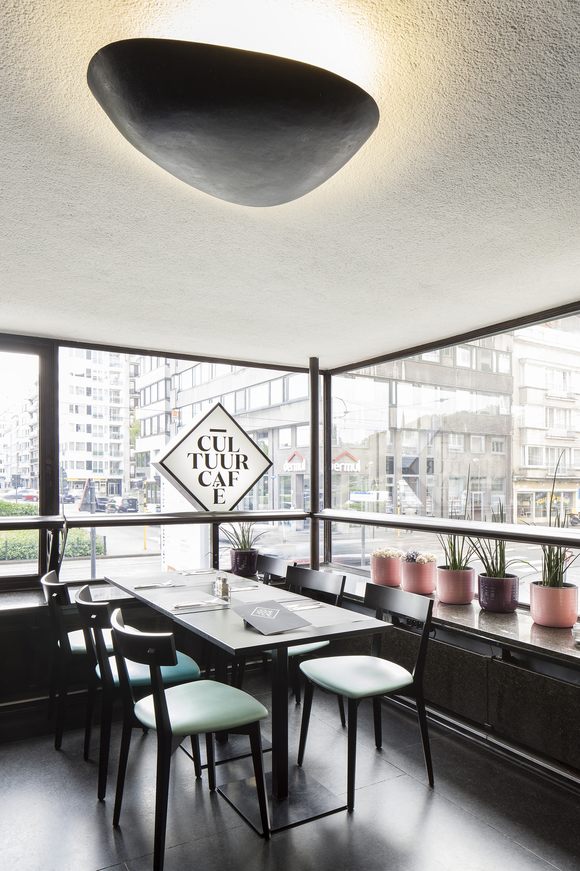 Oude post café HR 10